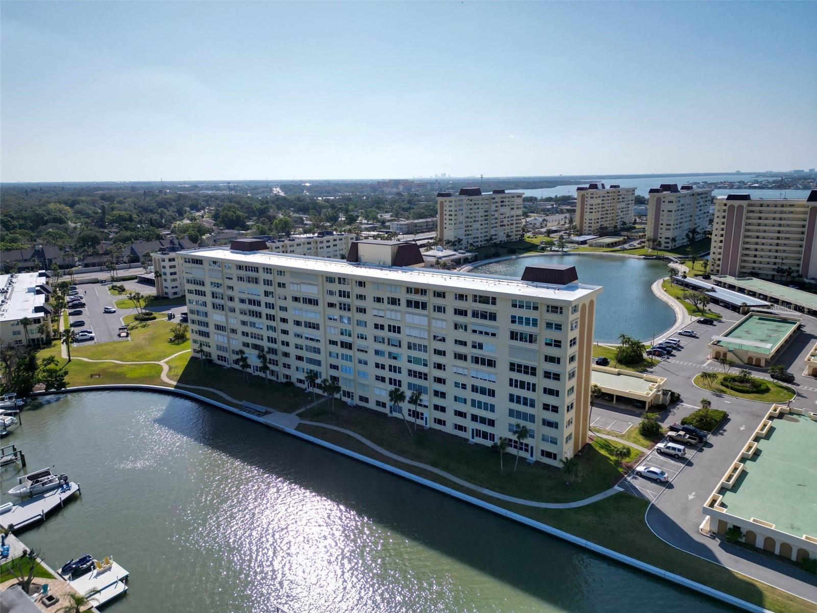 Details for 4725 Cove Circle 601, ST PETERSBURG, FL 33708