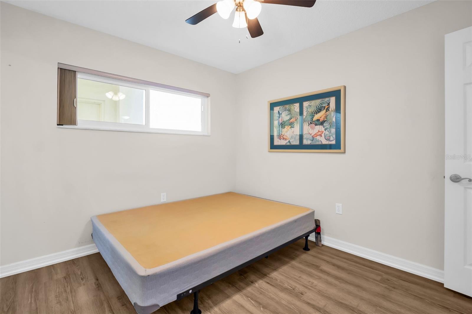 Image 20 of 40 For 4725 Cove Circle 601
