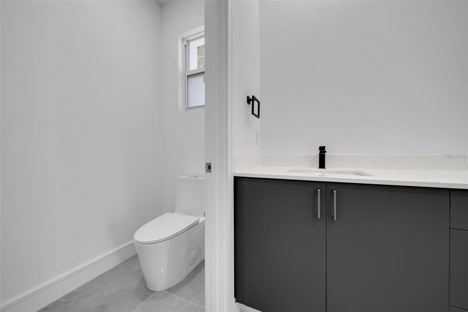 Image 31 of 52 For 2751 42nd Avenue