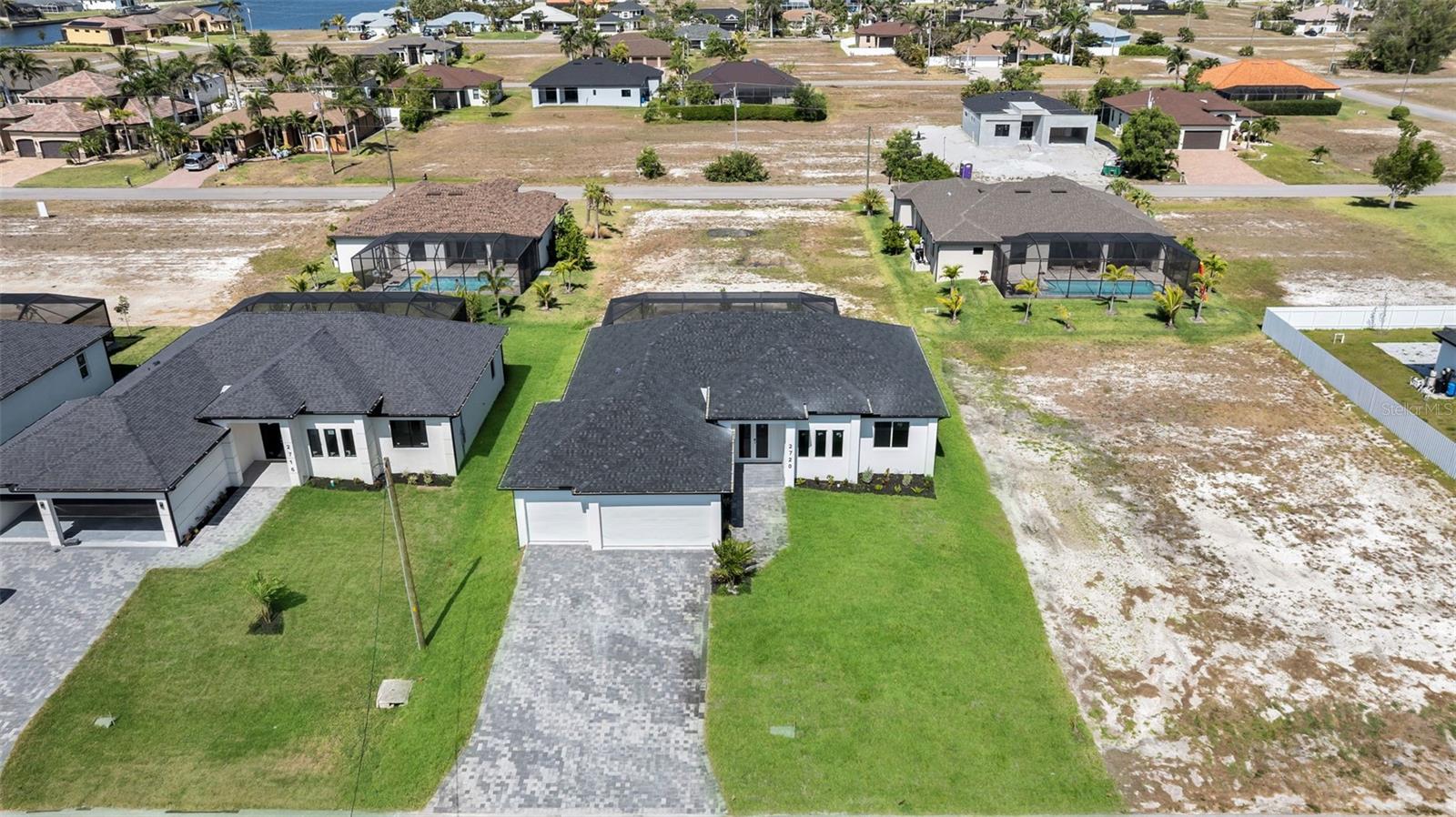 Image 4 of 52 For 2751 42nd Avenue