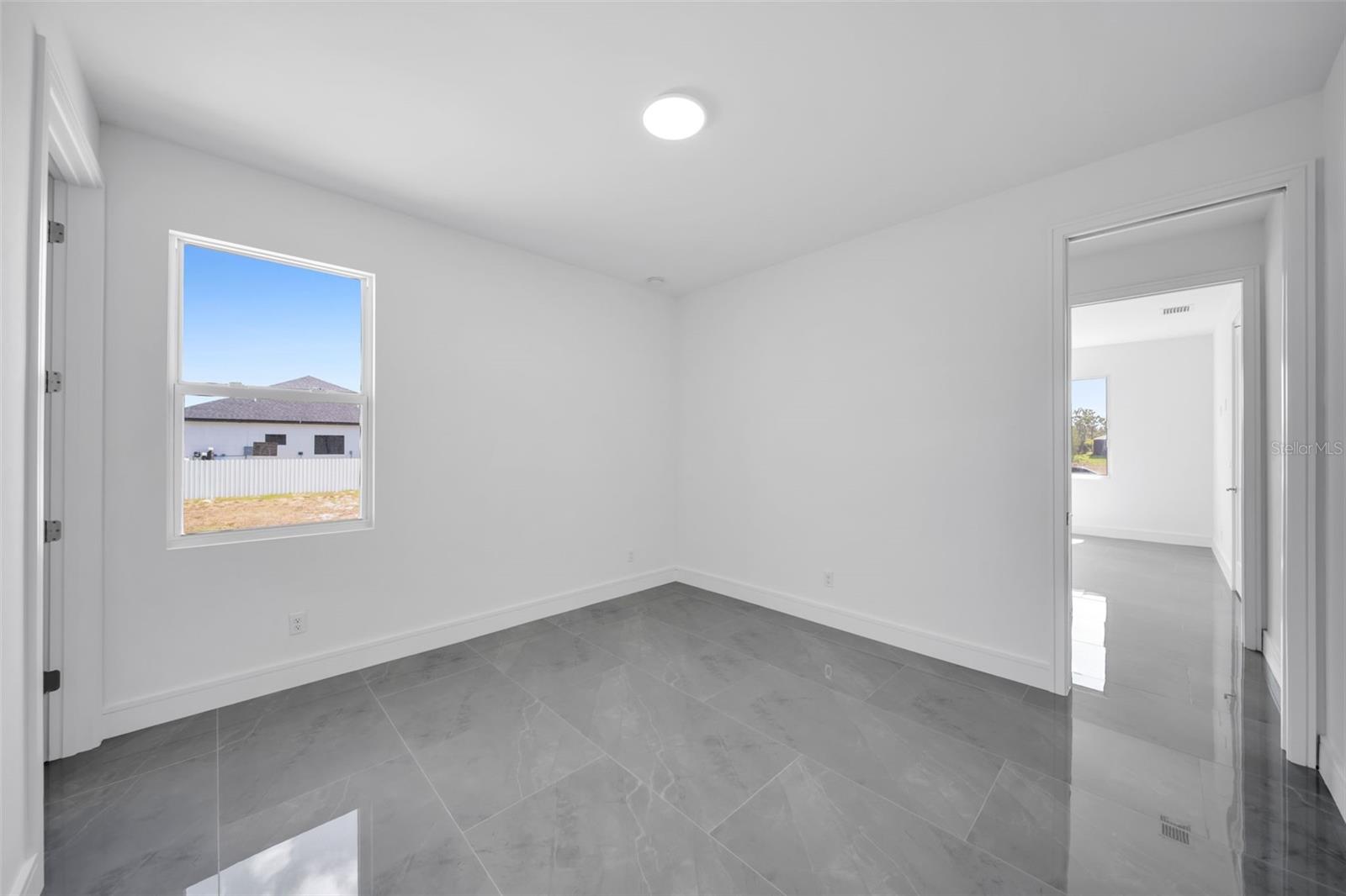 Image 41 of 52 For 2751 42nd Avenue