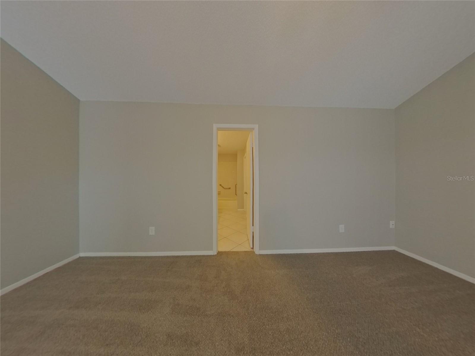 Image 6 of 17 For 6918 Silvermill Drive