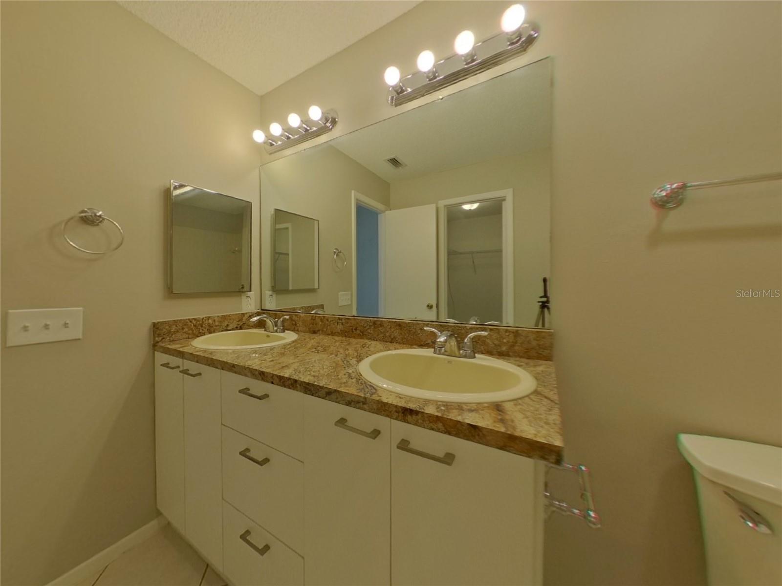 Image 8 of 17 For 6918 Silvermill Drive