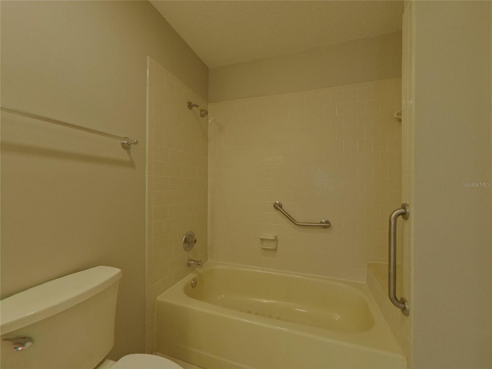 Image 9 of 17 For 6918 Silvermill Drive