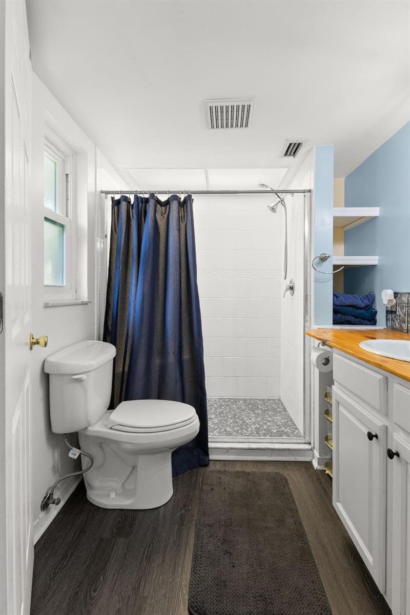 Image 12 of 43 For 820 Hickory Lane