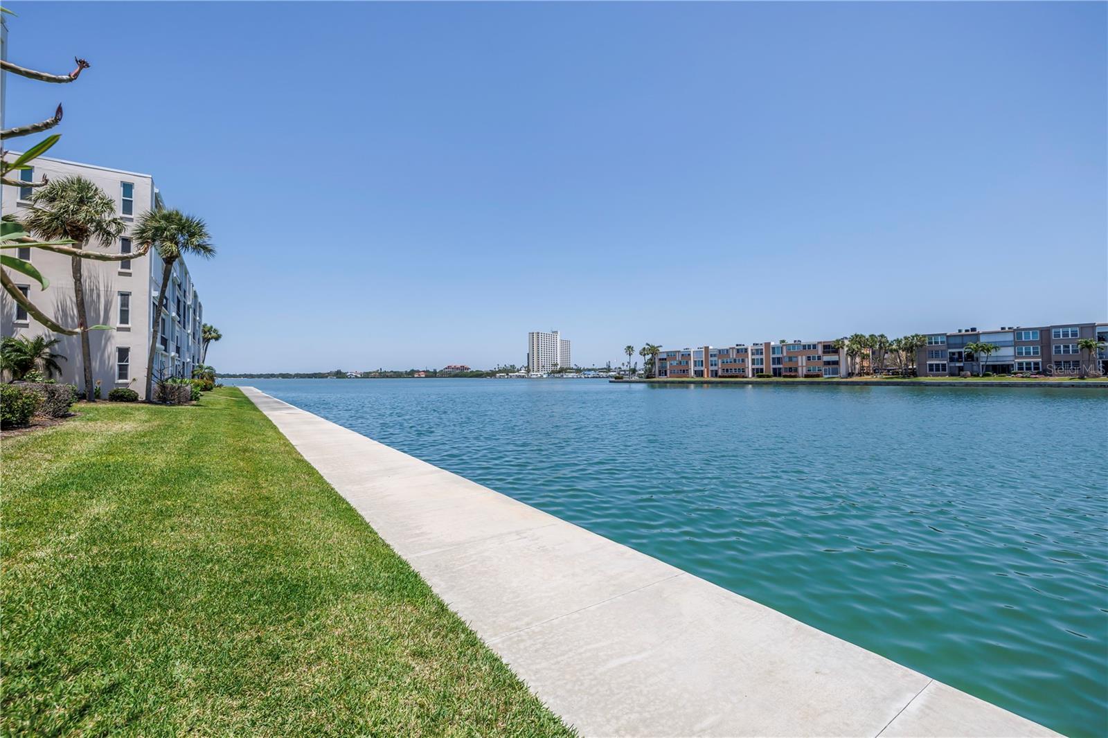Image 2 of 49 For 7625 Sun Island Drive S 106