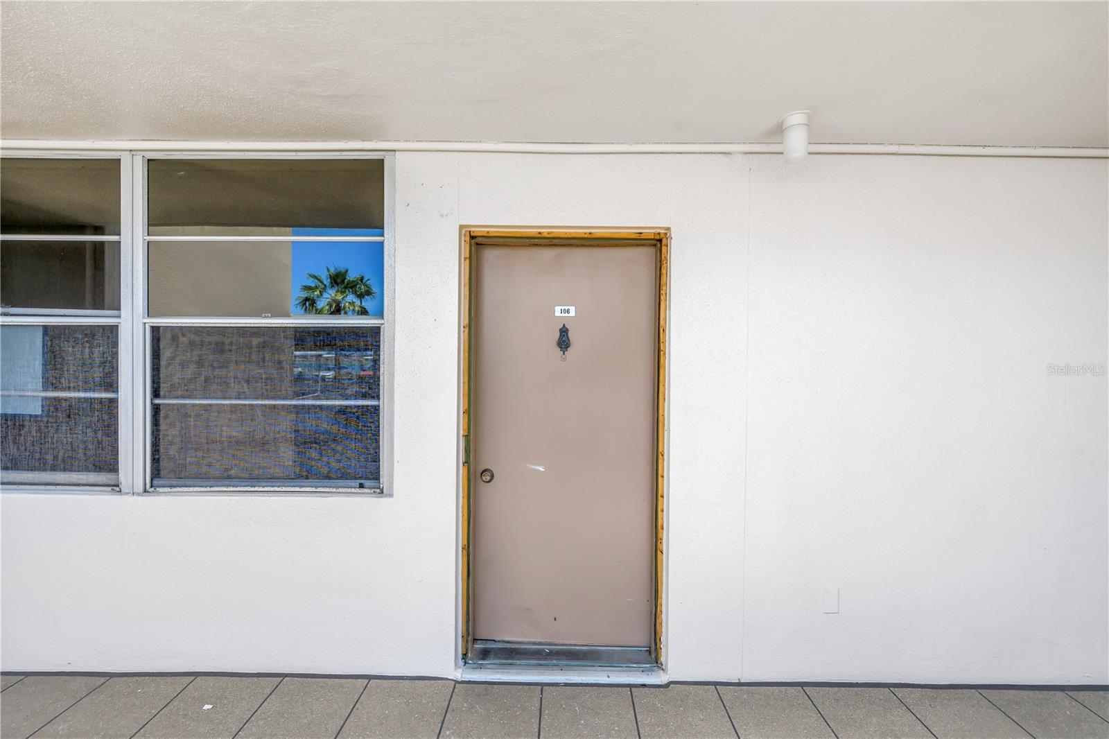 Image 6 of 49 For 7625 Sun Island Drive S 106