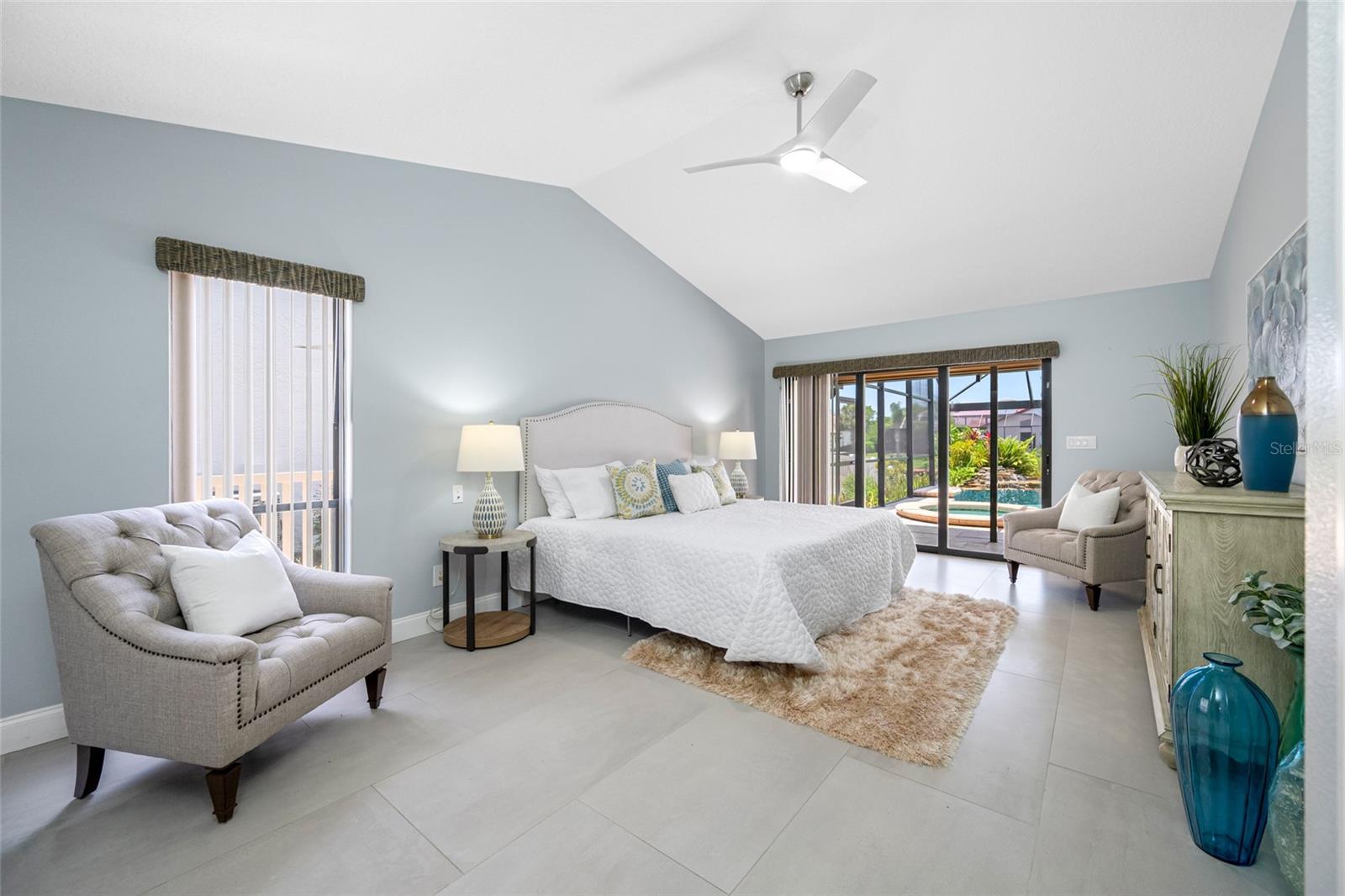 Listing photo id 18 for 5816 Dory Way