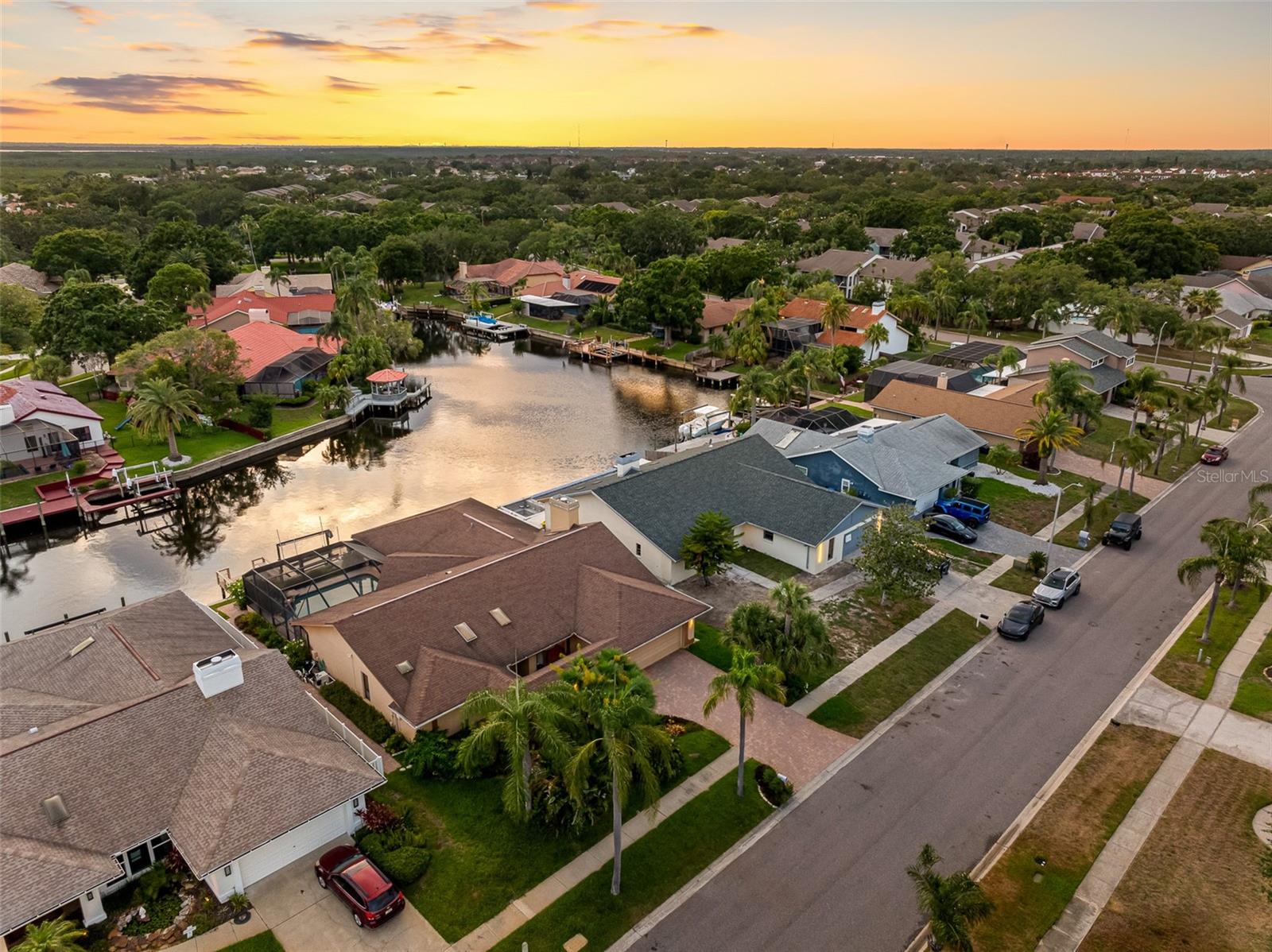 Listing photo id 1 for 5816 Dory Way