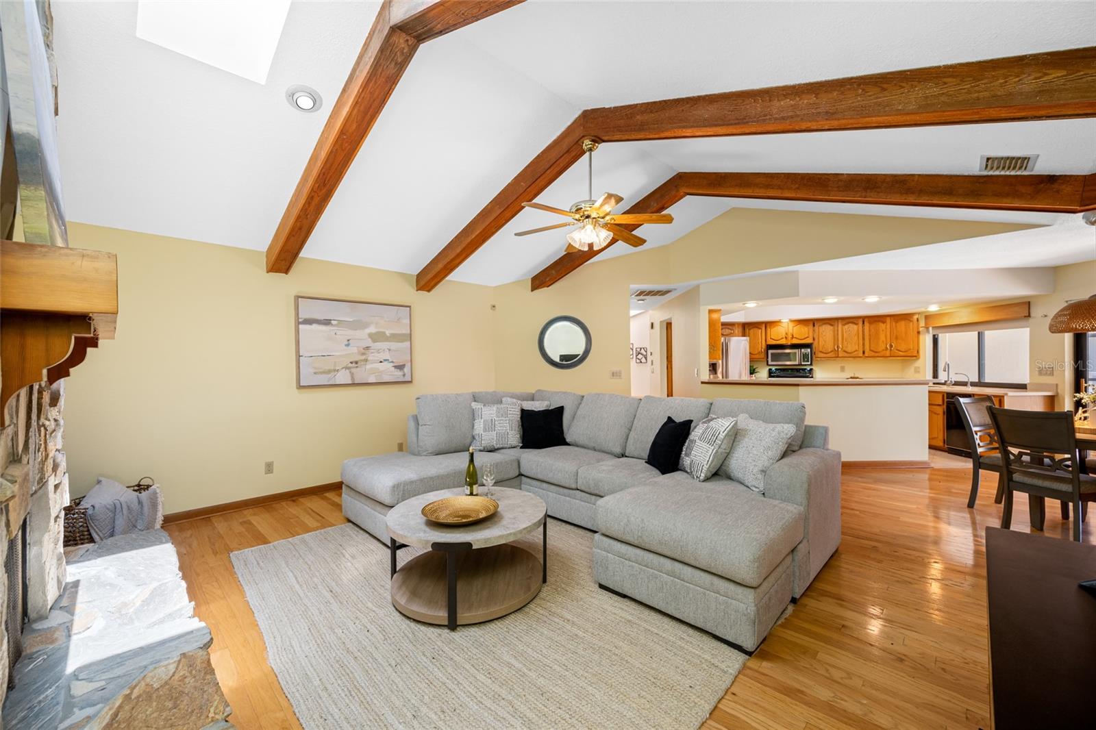 Listing photo id 34 for 5816 Dory Way