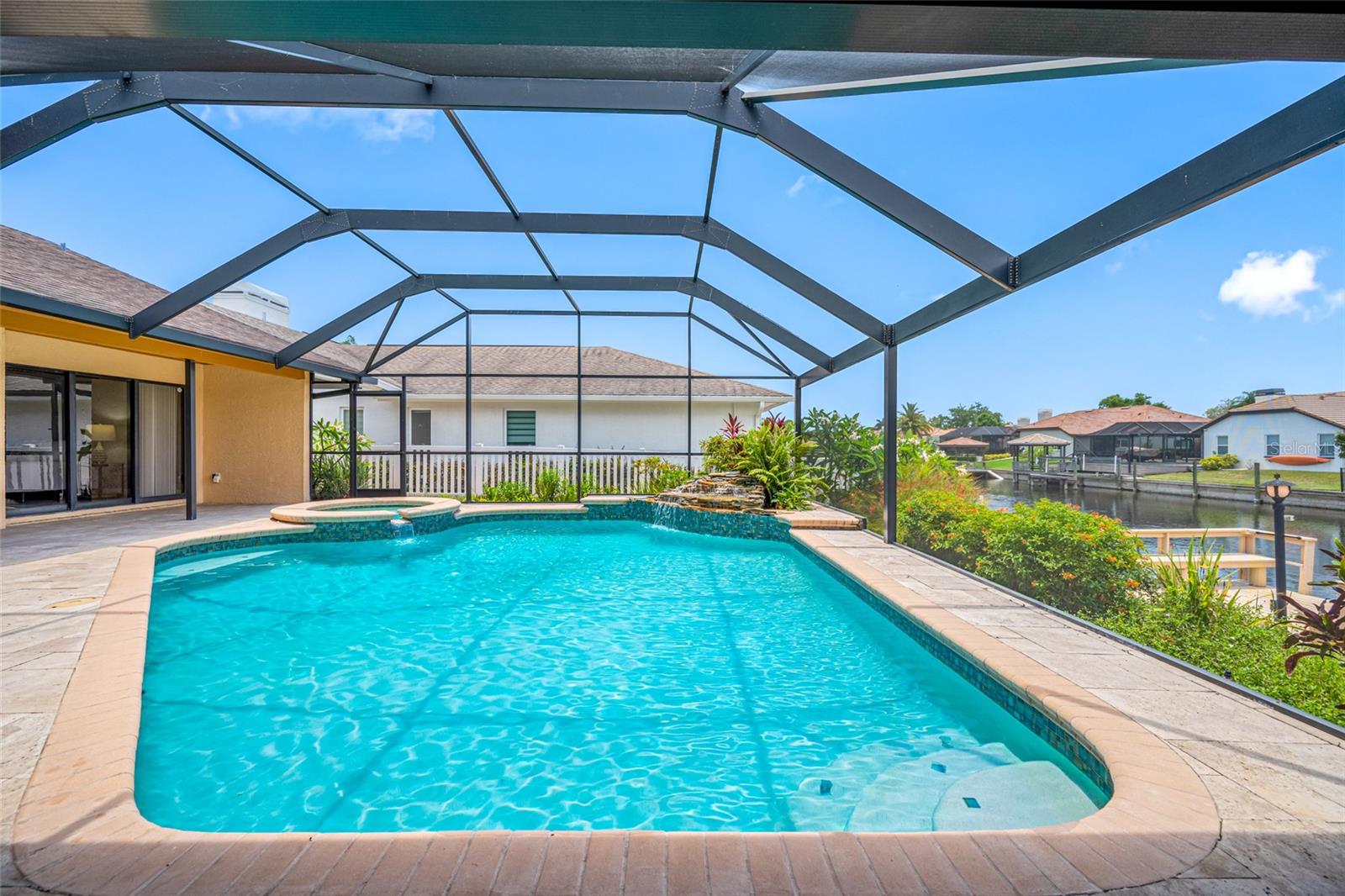Listing photo id 52 for 5816 Dory Way
