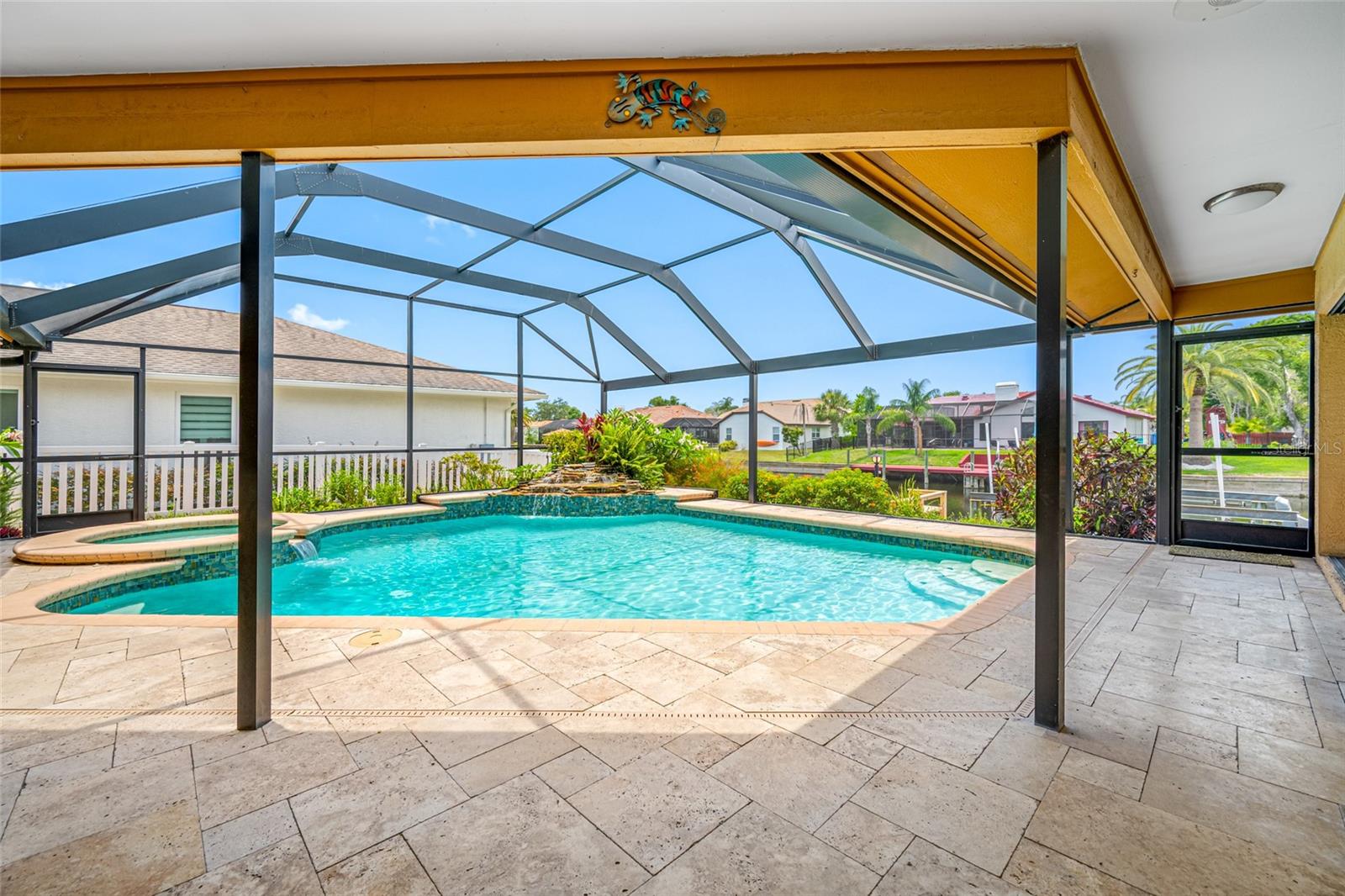 Listing photo id 56 for 5816 Dory Way