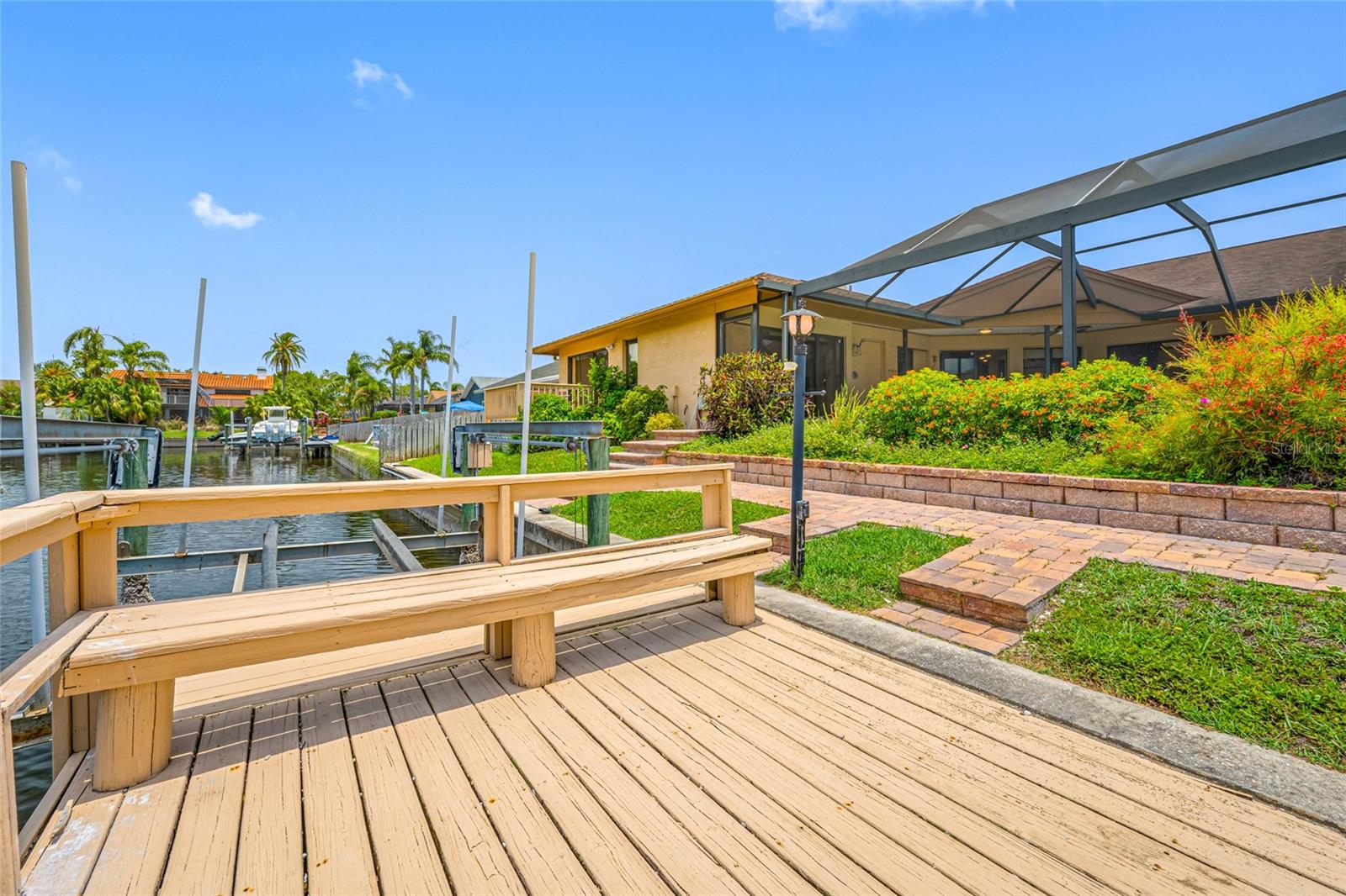Listing photo id 58 for 5816 Dory Way