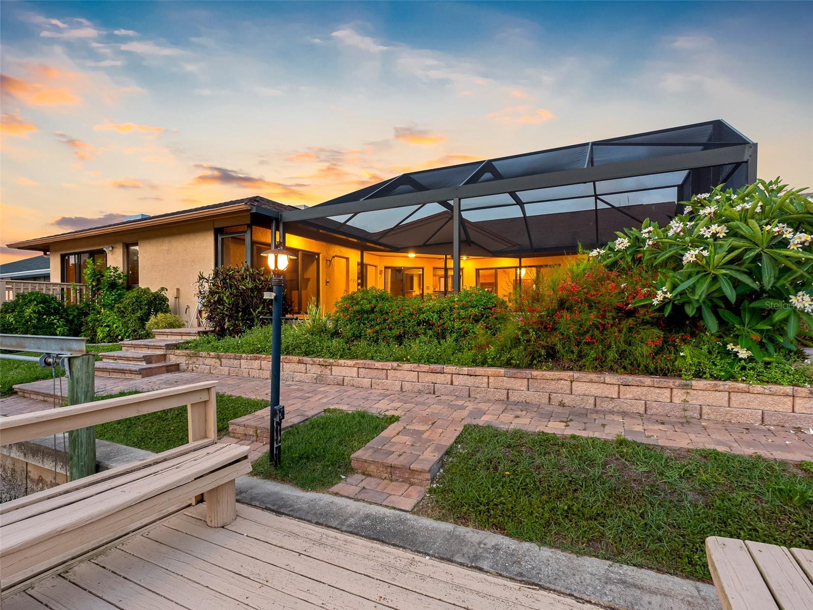 Listing photo id 67 for 5816 Dory Way