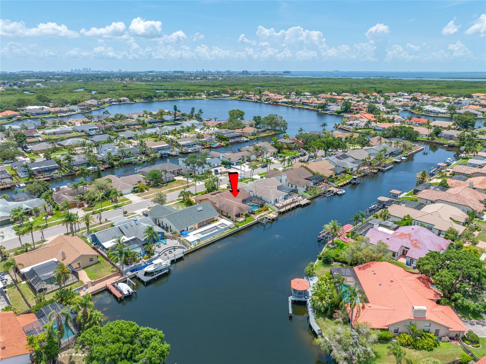 Listing photo id 5 for 5816 Dory Way