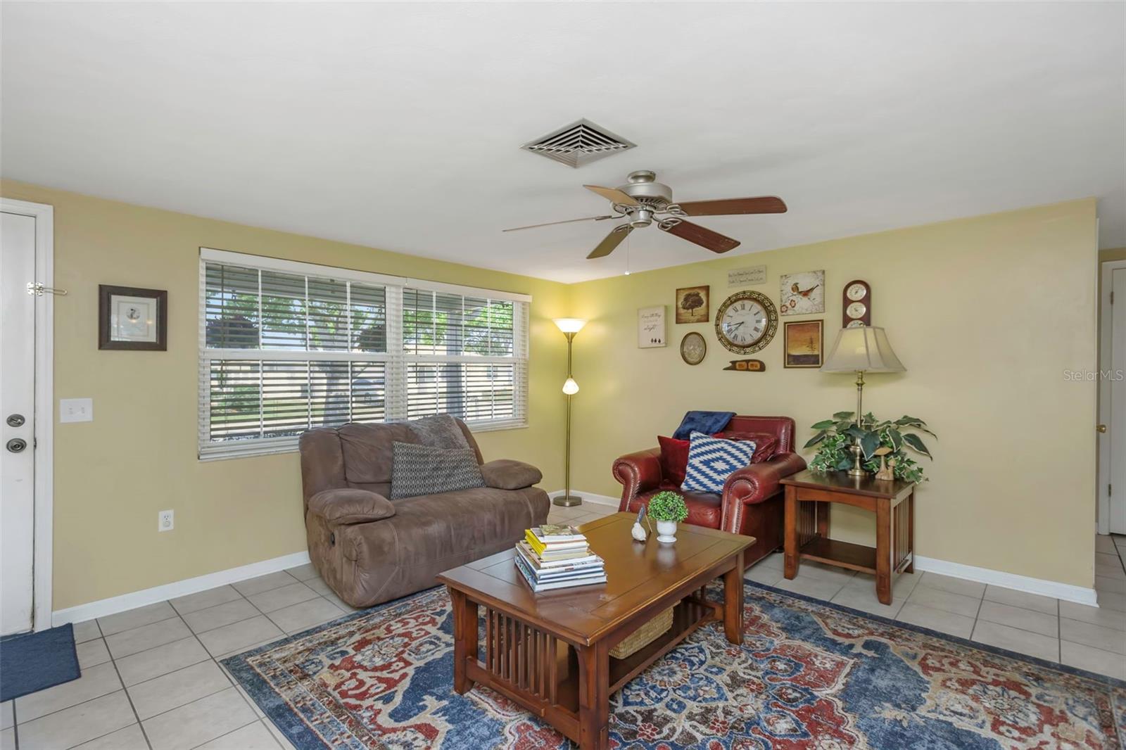 Image 4 of 62 For 3540 Cockatoo Drive