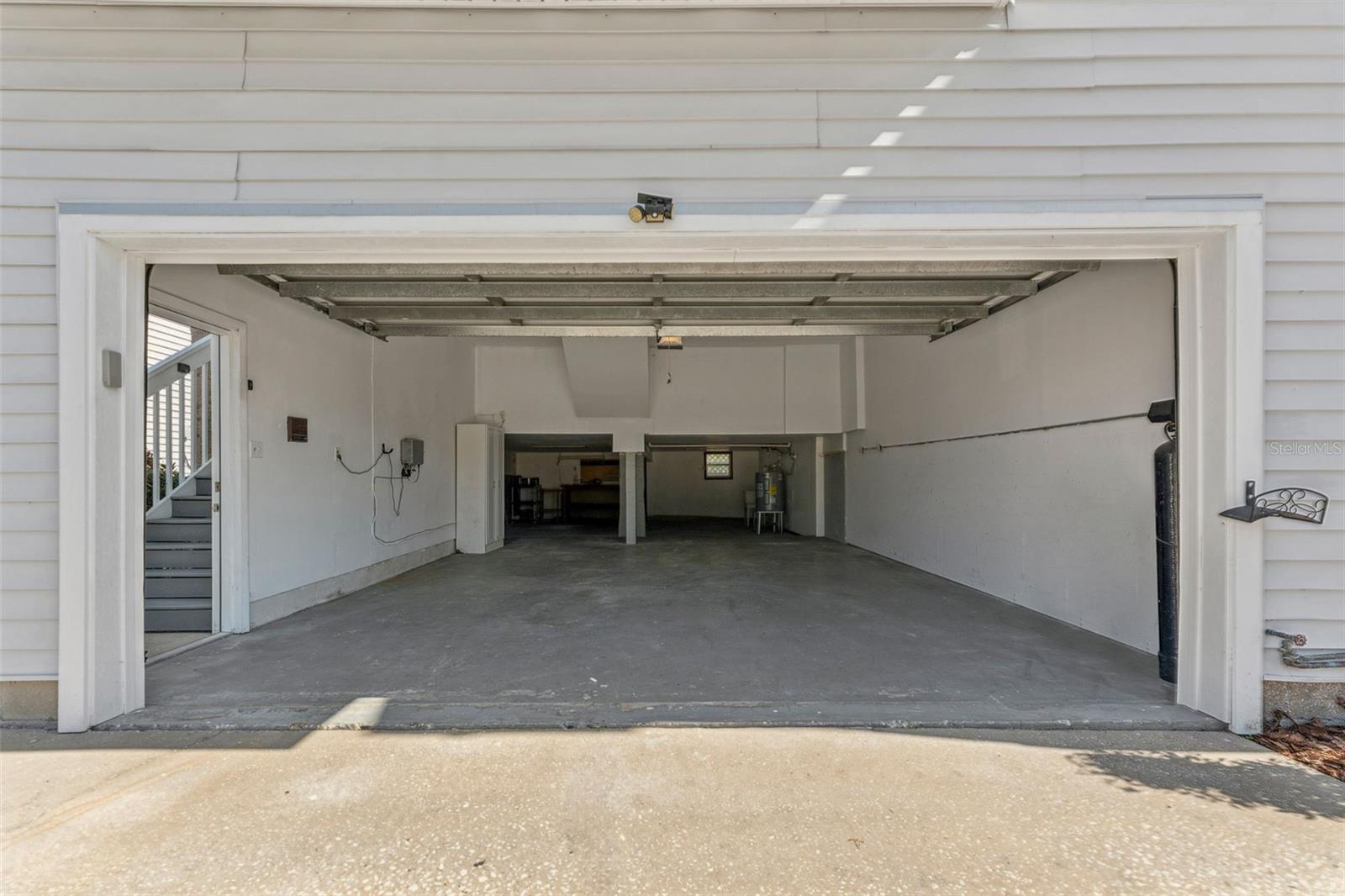 Image 18 of 25 For 581 Oceanview Avenue