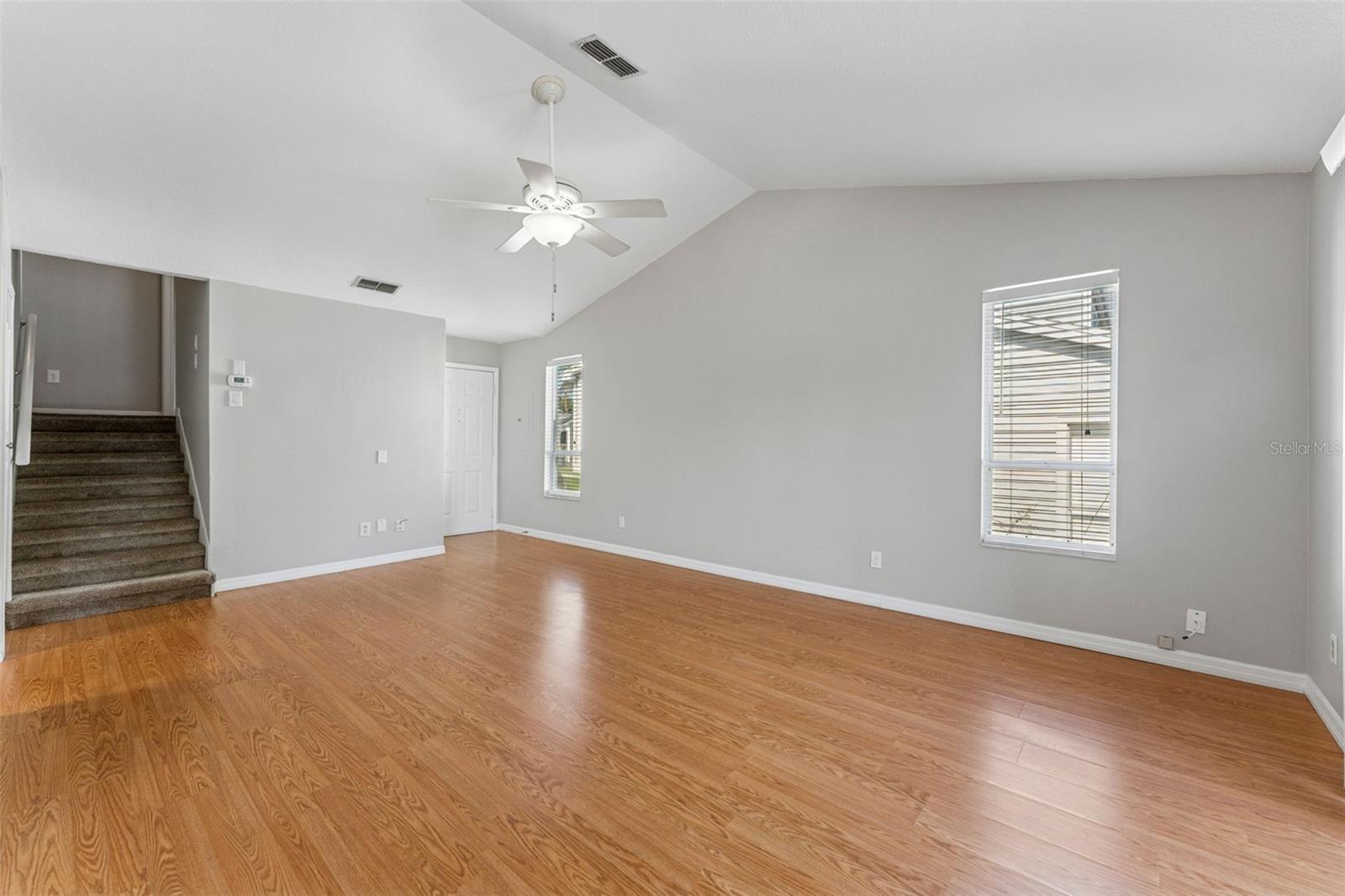 Image 9 of 25 For 581 Oceanview Avenue