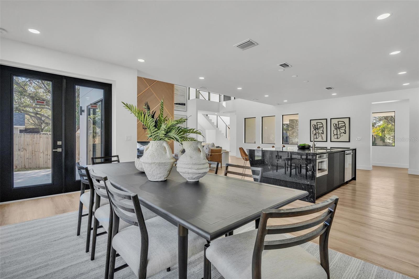 Image 13 of 39 For 3175 10th Avenue N