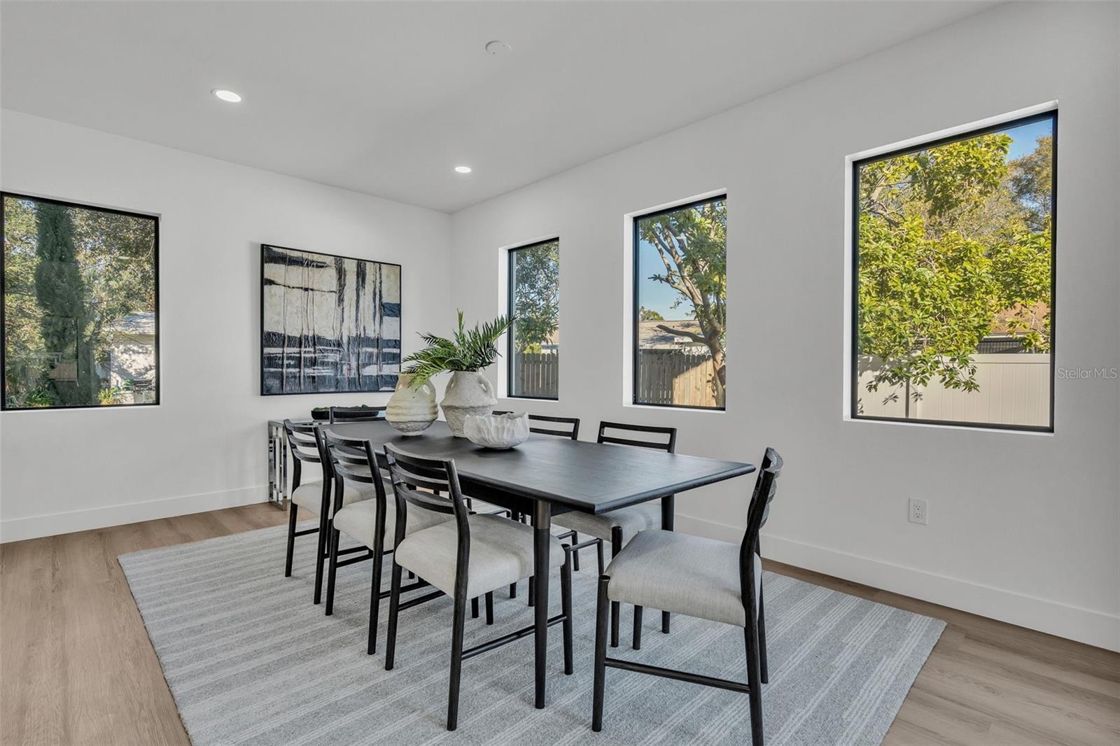 Image 14 of 39 For 3175 10th Avenue N