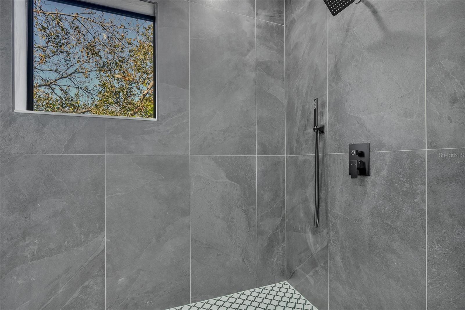 Image 24 of 39 For 3175 10th Avenue N