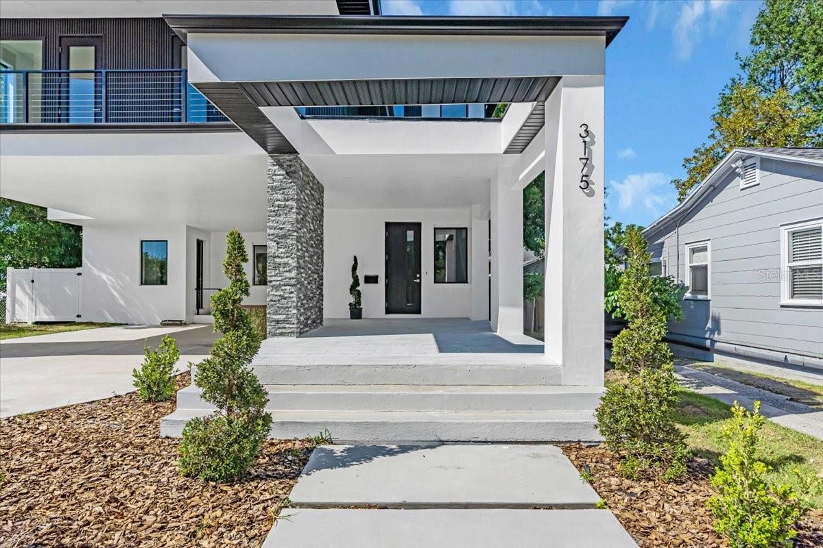 Image 3 of 39 For 3175 10th Avenue N