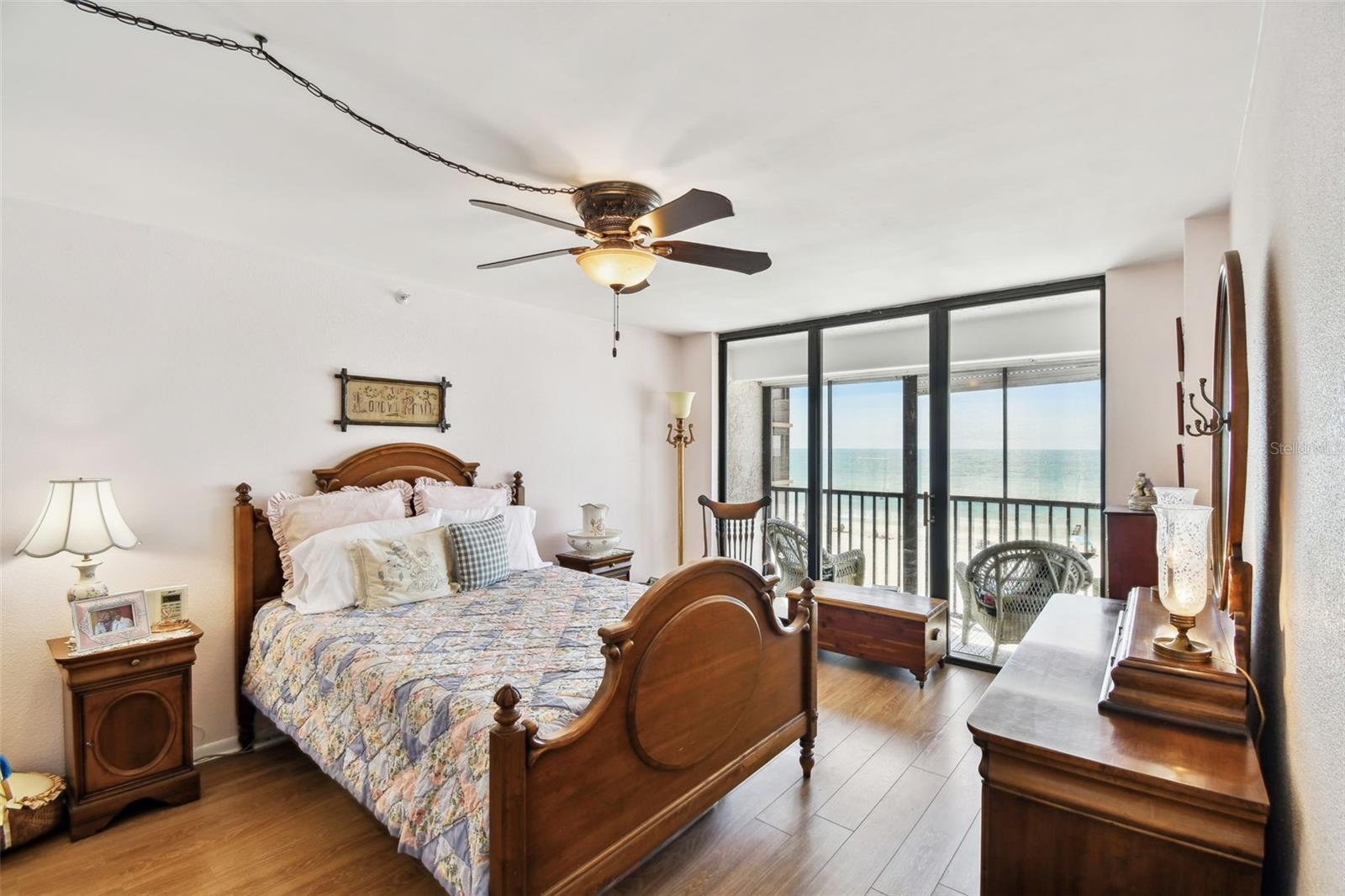 Image 22 of 59 For 14900 Gulf Boulevard 212