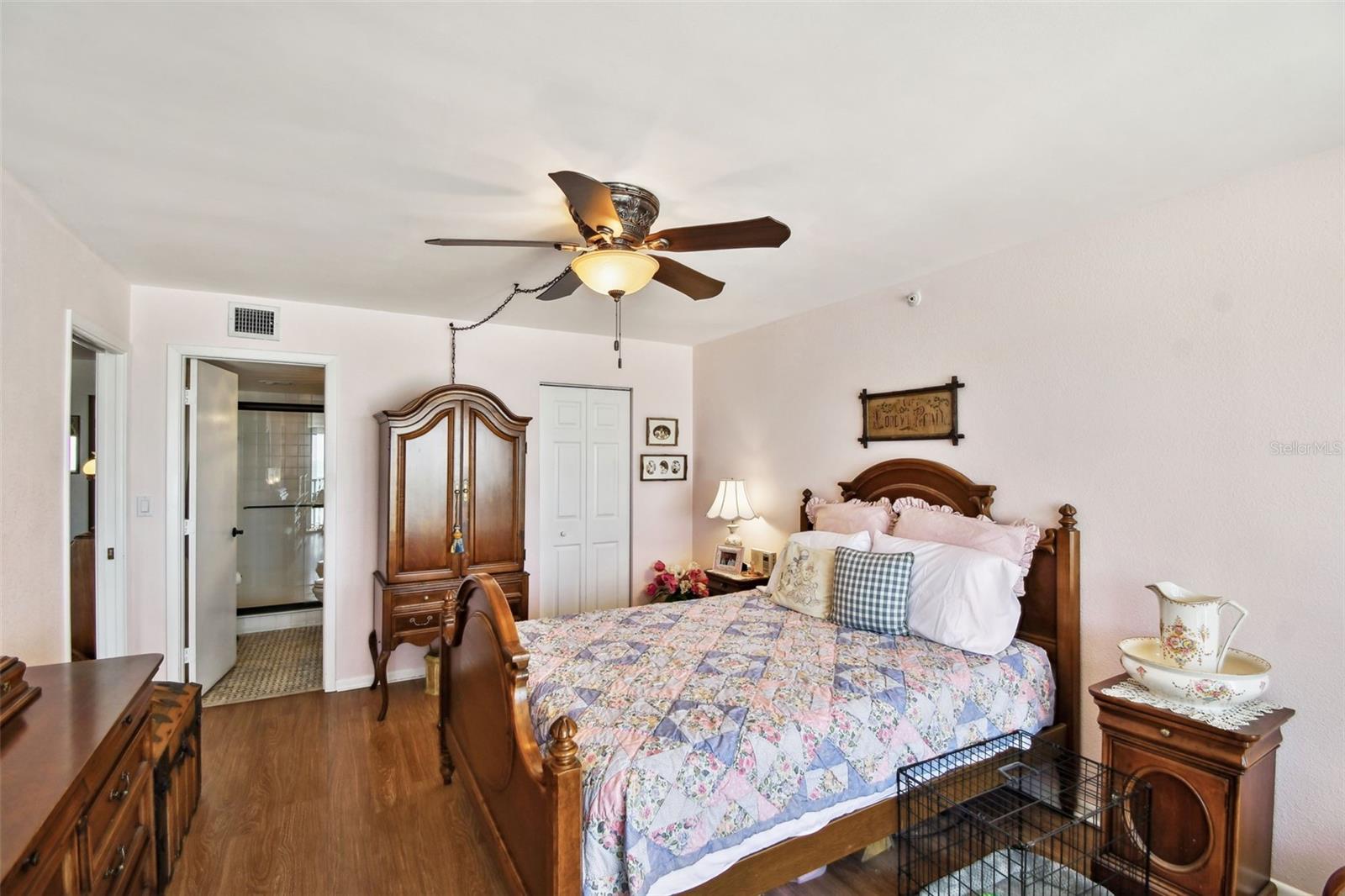 Image 23 of 59 For 14900 Gulf Boulevard 212