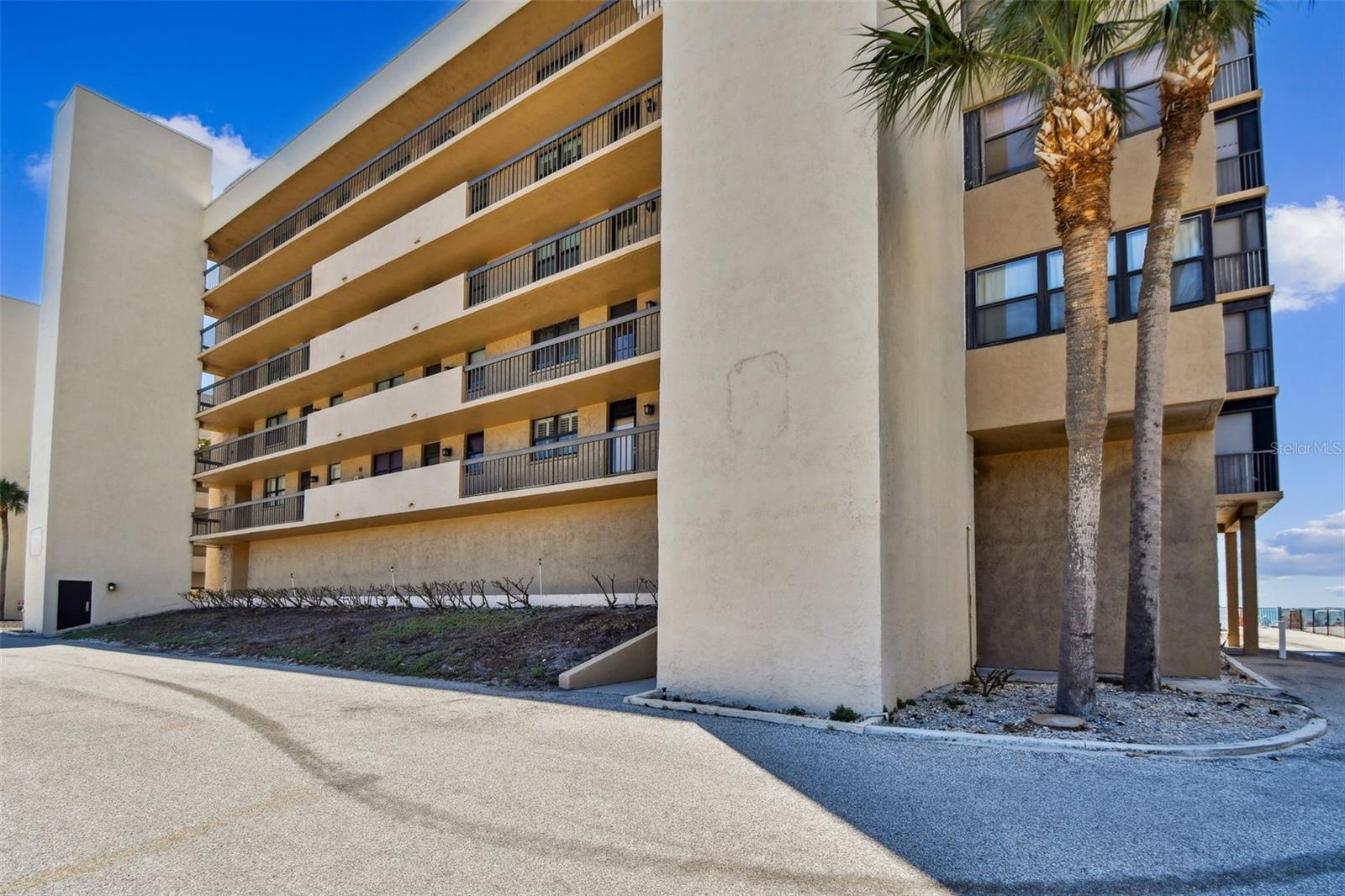 Image 43 of 59 For 14900 Gulf Boulevard 212