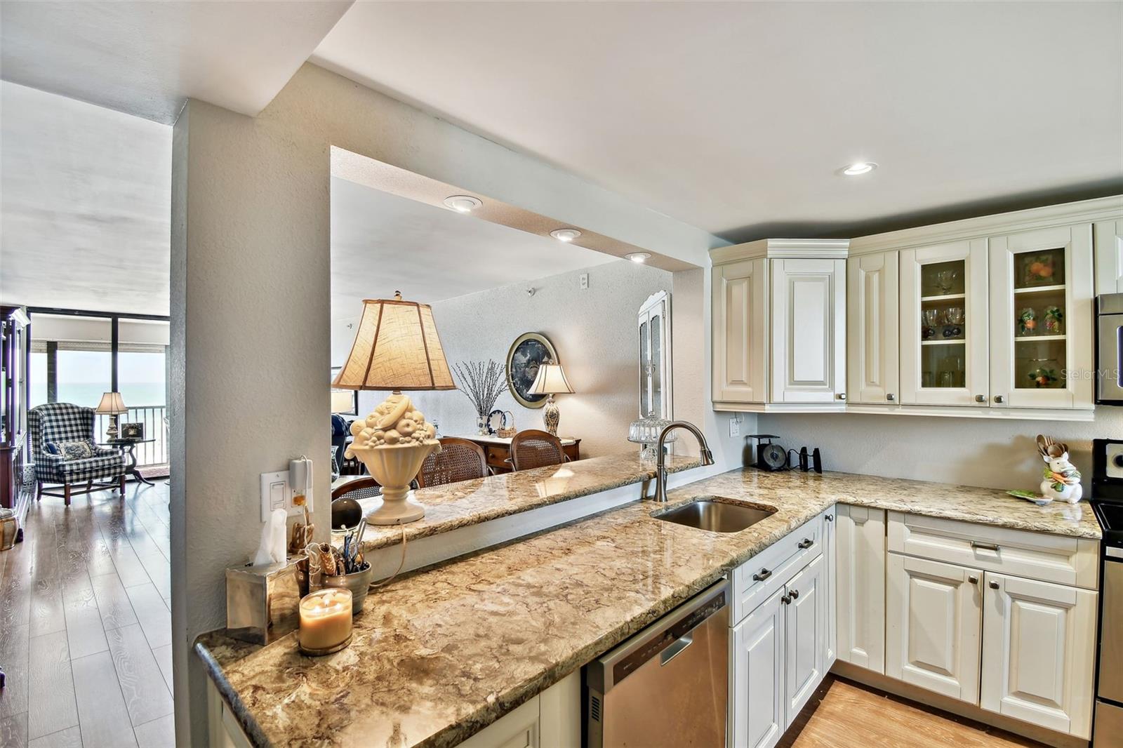 Image 7 of 59 For 14900 Gulf Boulevard 212