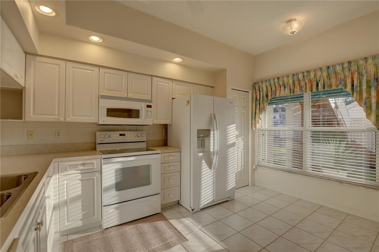 Image 9 of 45 For 6330 99th Way N 14f