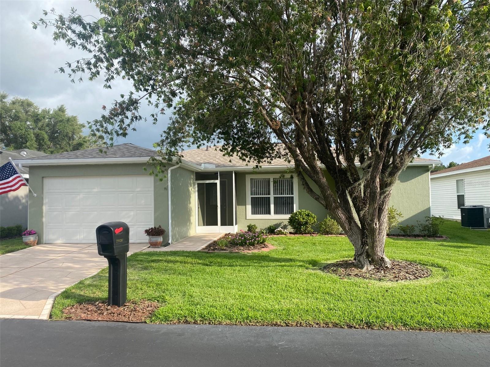 Listing photo id 0 for 29436 Zeller Avenue