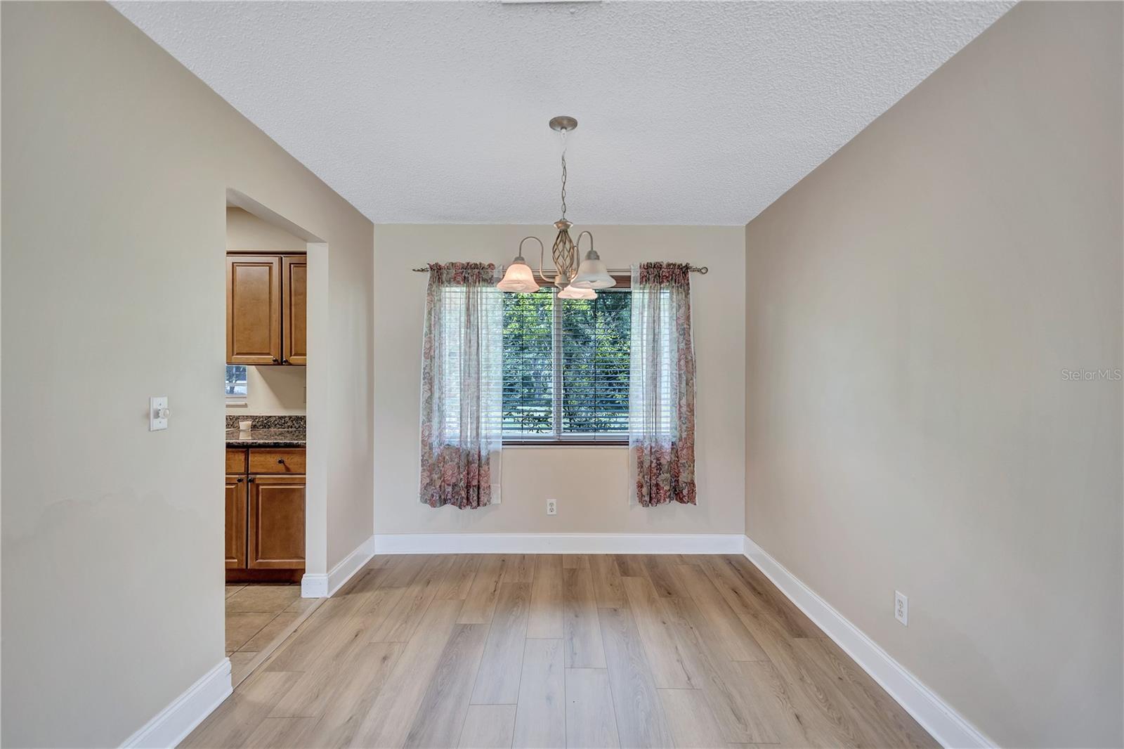 Image 14 of 70 For 2961 Briar Cliff Drive