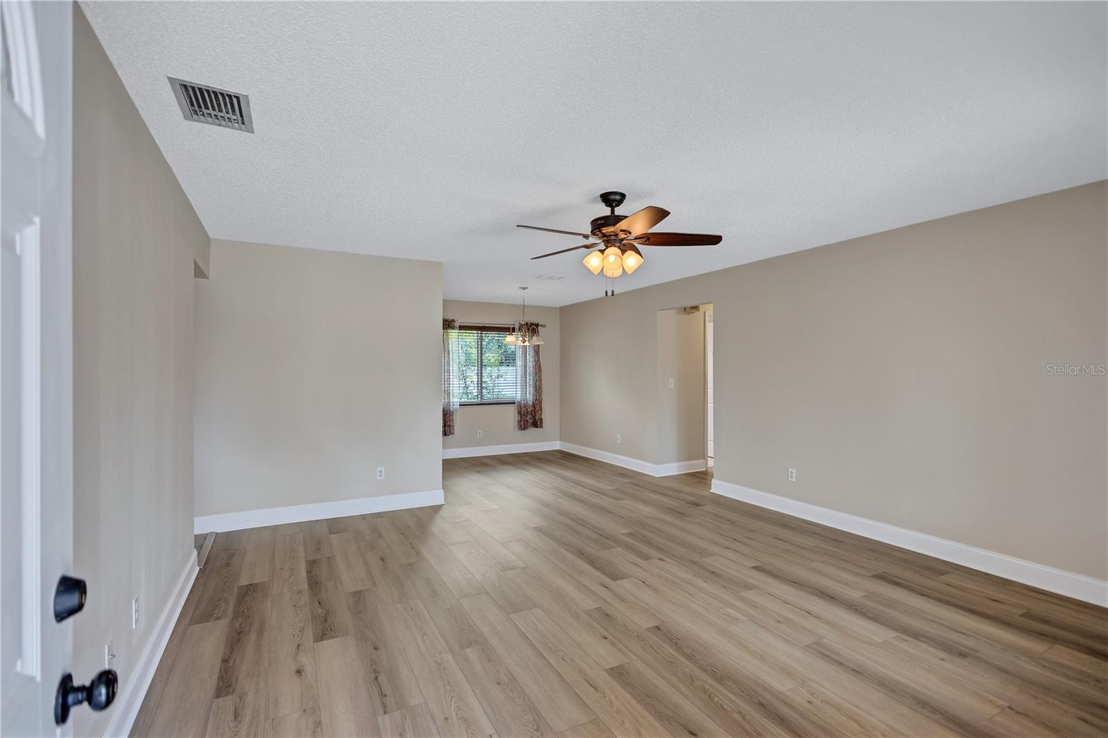 Image 17 of 70 For 2961 Briar Cliff Drive