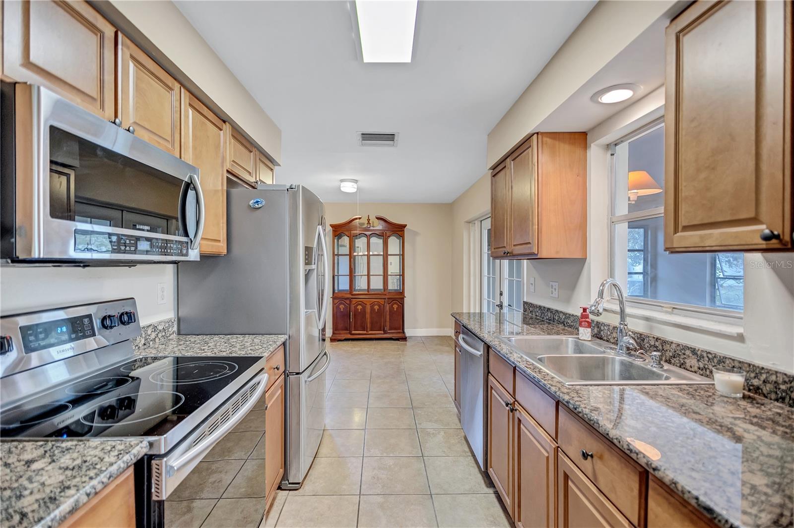 Image 5 of 70 For 2961 Briar Cliff Drive