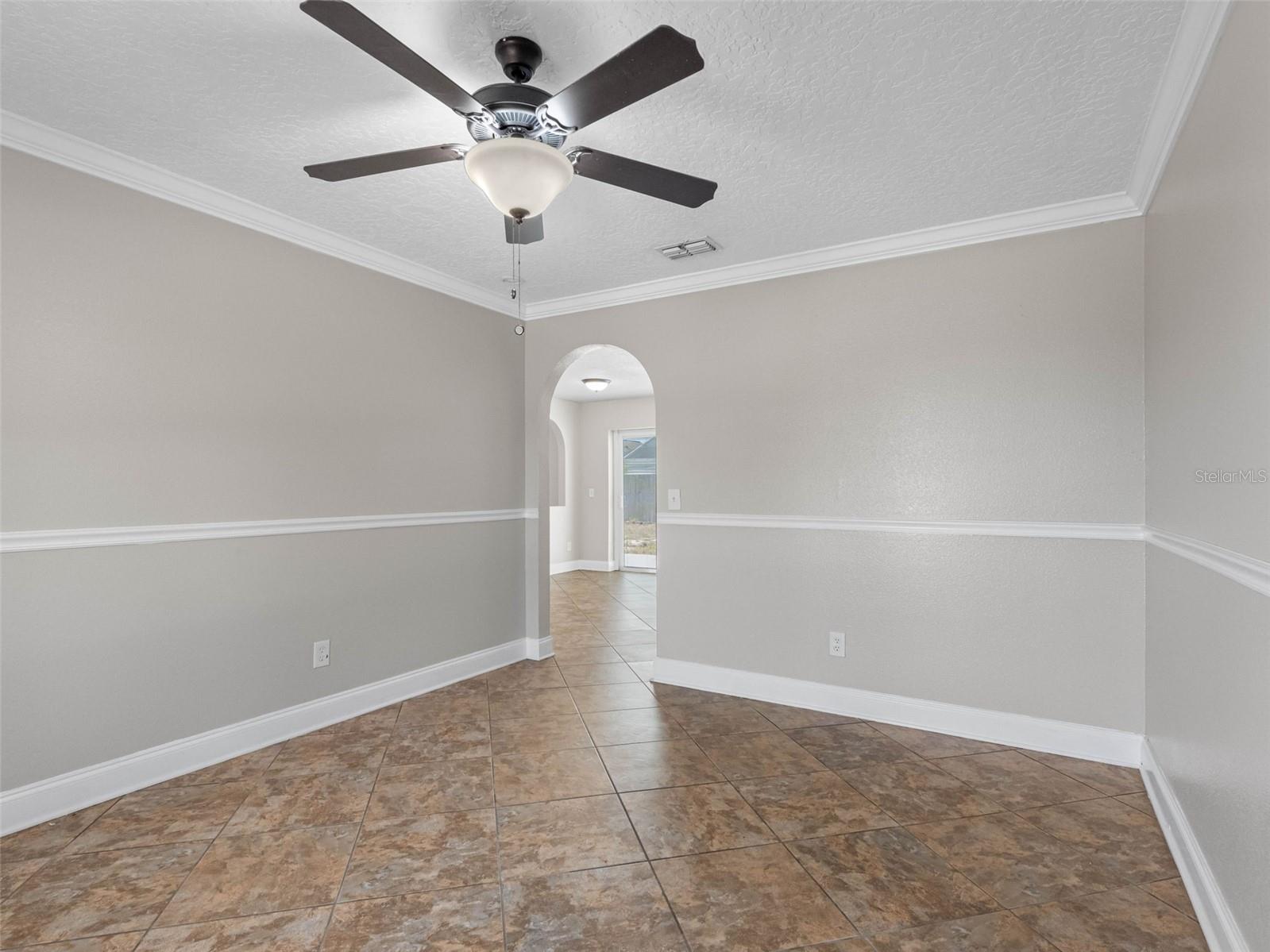 Image 12 of 67 For 908 Stallion Way