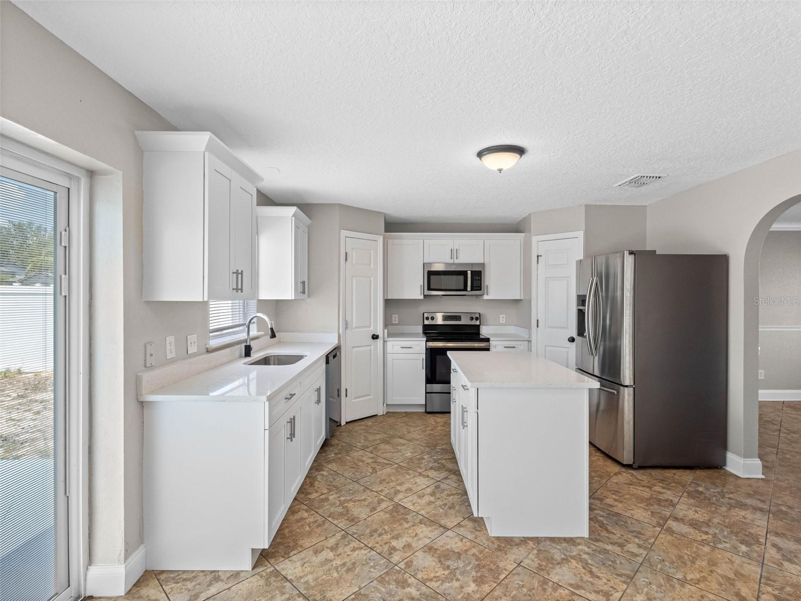 Image 15 of 67 For 908 Stallion Way