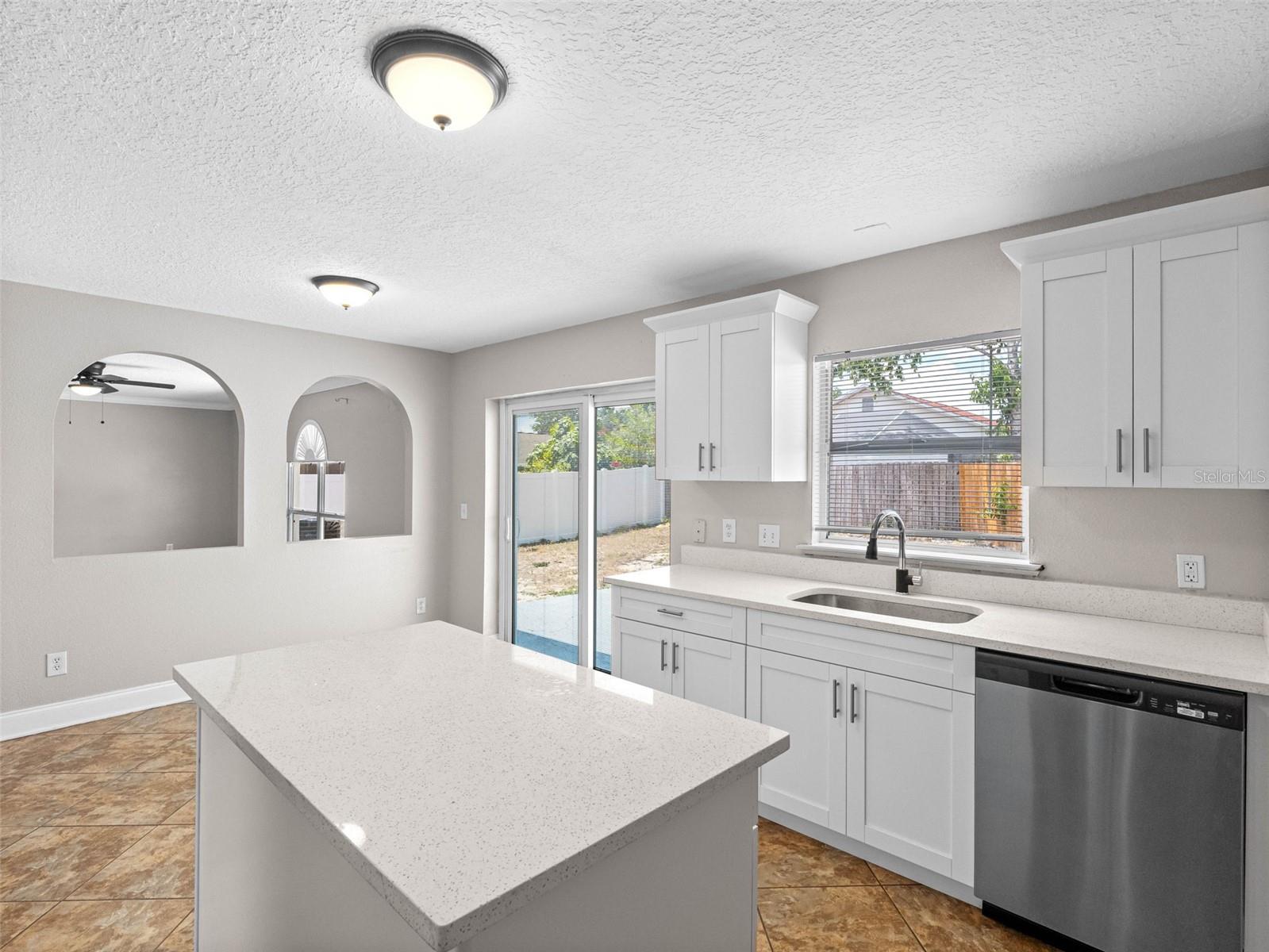 Image 18 of 67 For 908 Stallion Way