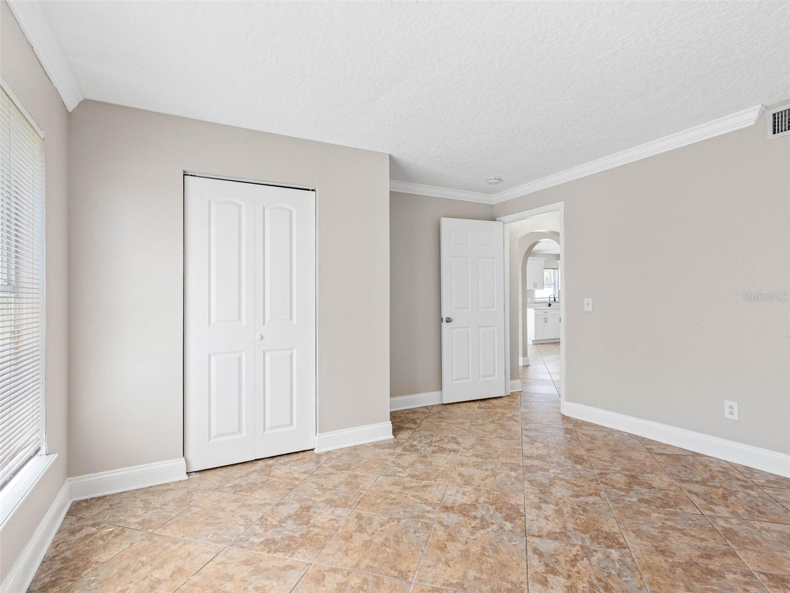 Image 25 of 67 For 908 Stallion Way