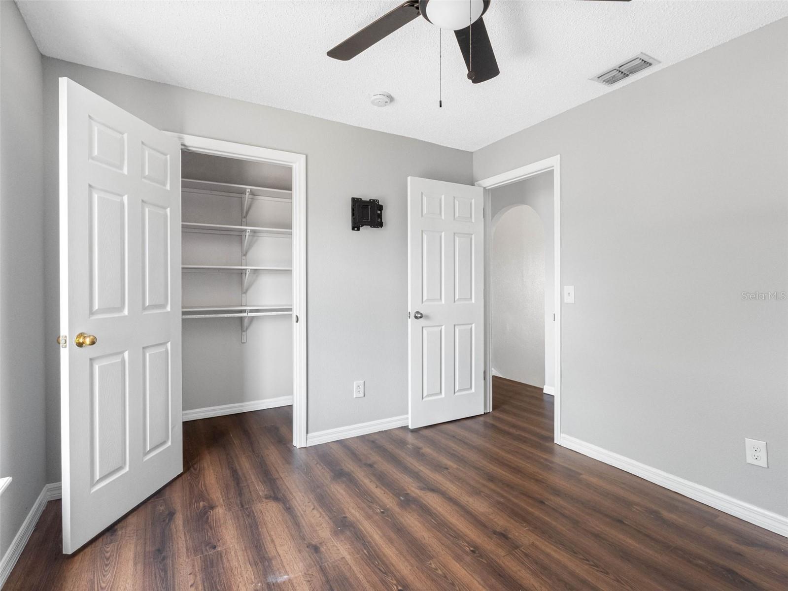 Image 36 of 67 For 908 Stallion Way