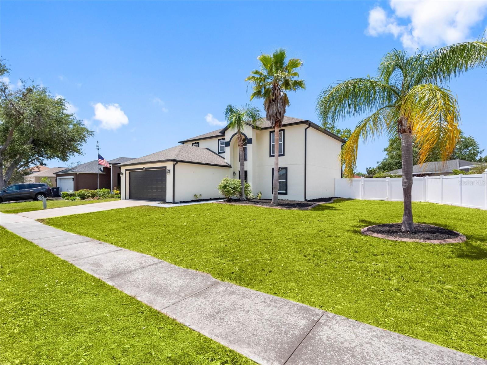 Image 4 of 67 For 908 Stallion Way