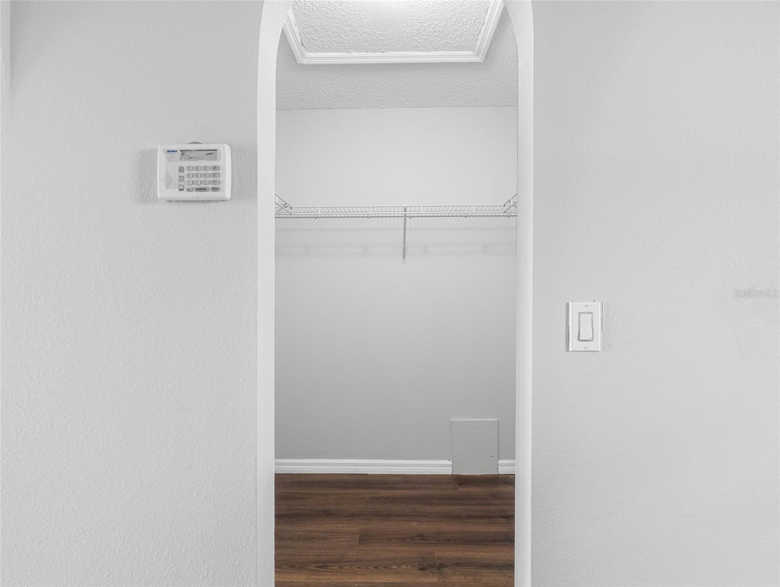 Image 41 of 67 For 908 Stallion Way