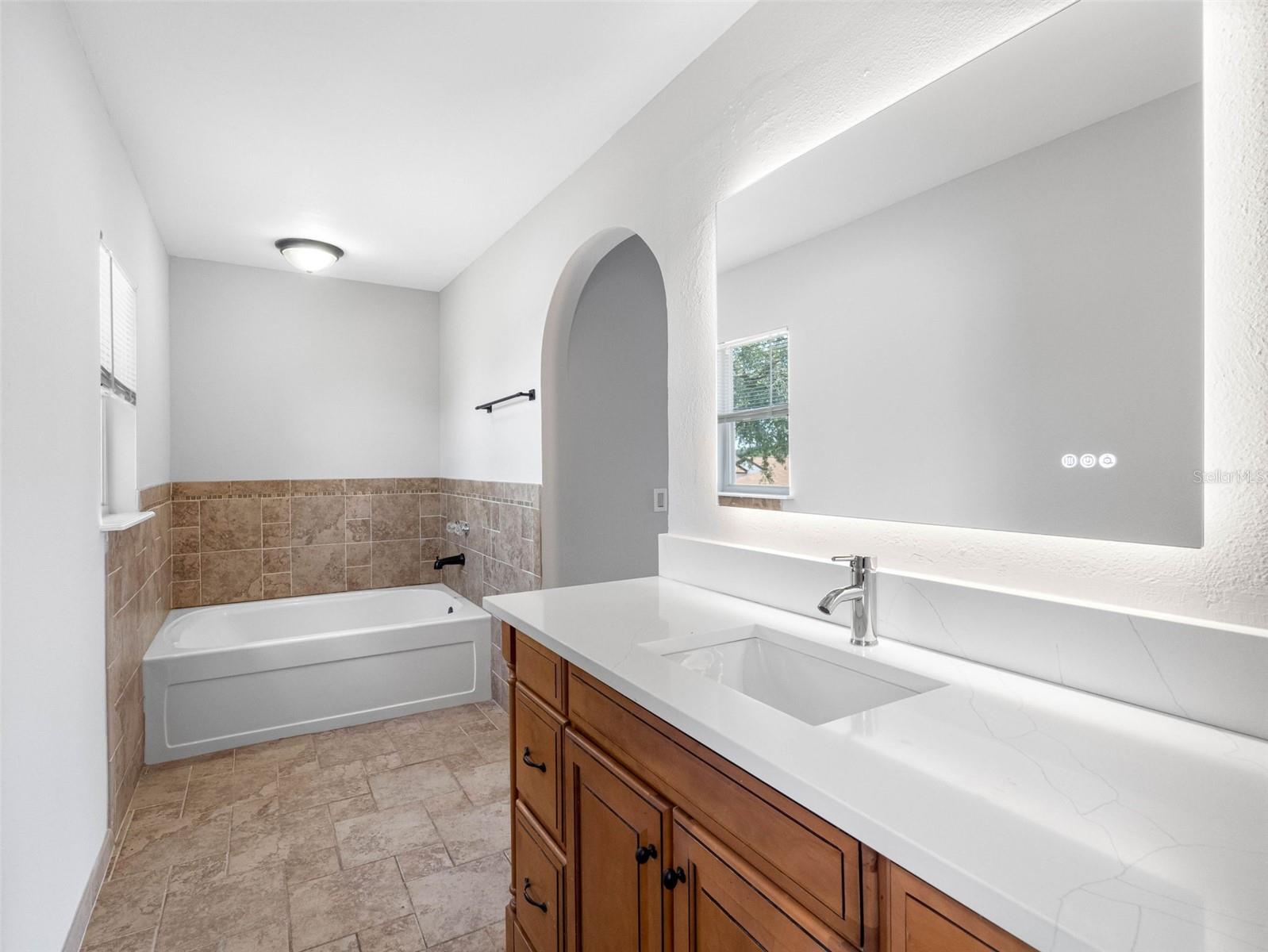 Image 43 of 67 For 908 Stallion Way