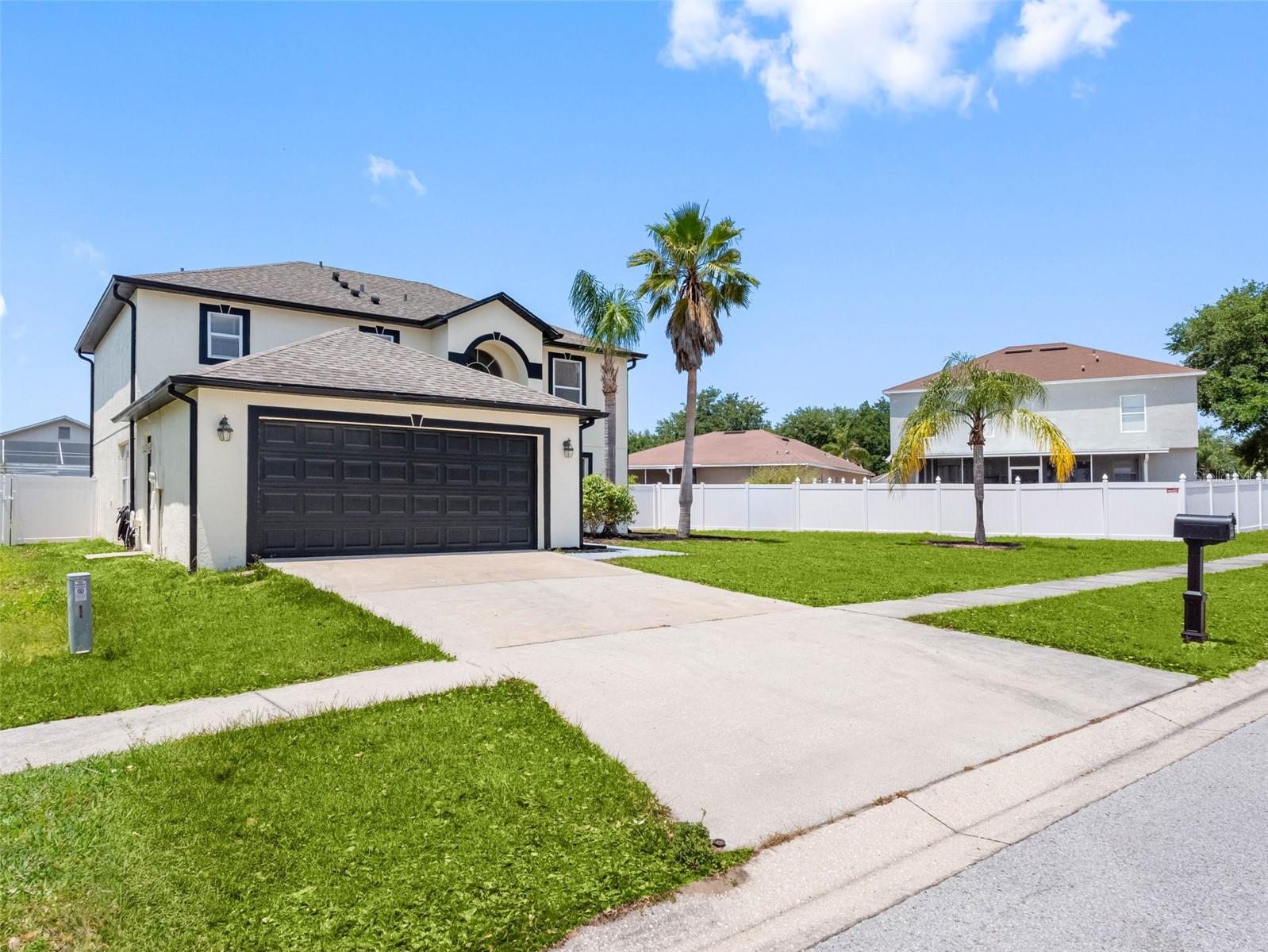 Image 5 of 67 For 908 Stallion Way