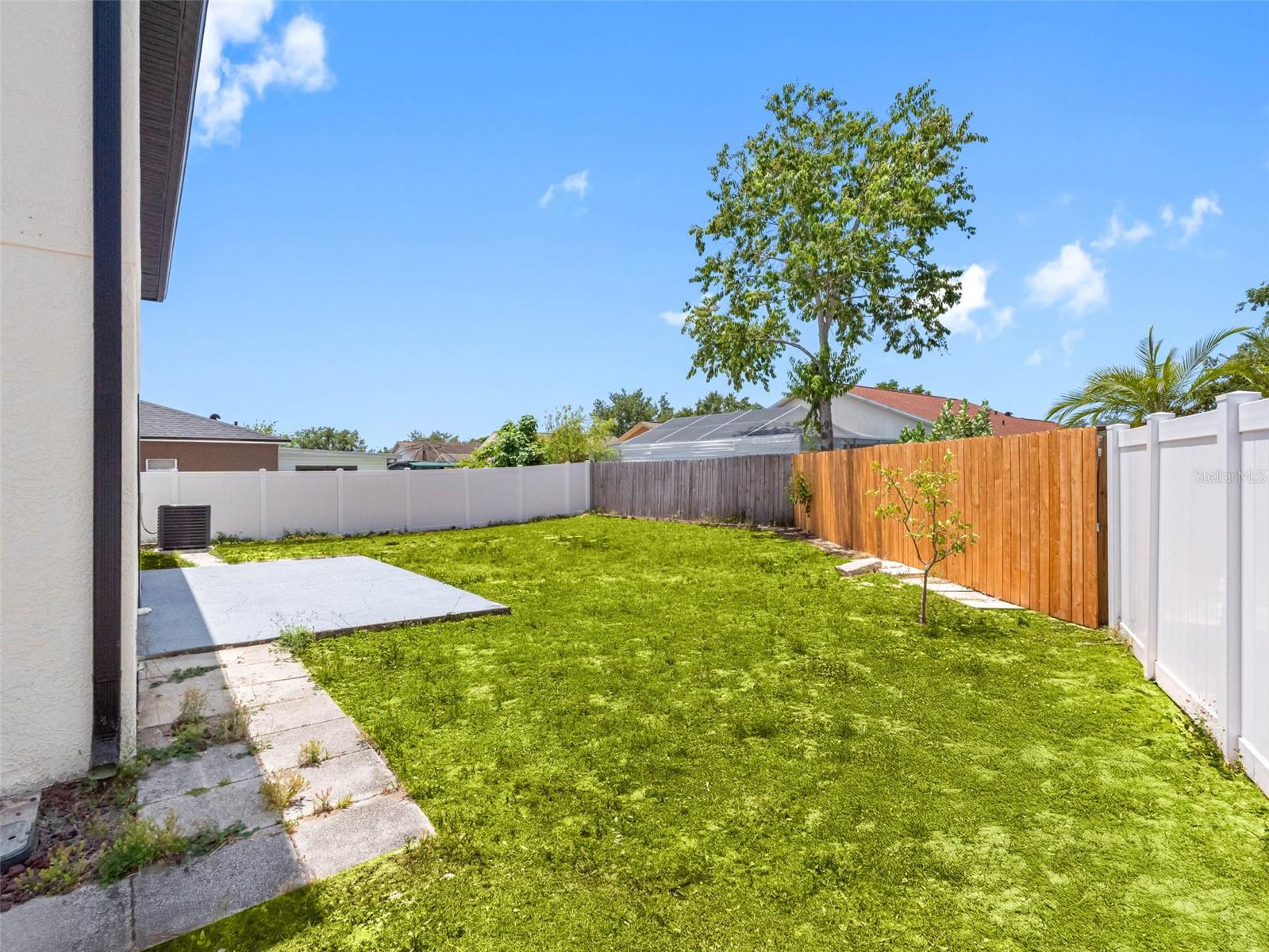 Image 9 of 67 For 908 Stallion Way
