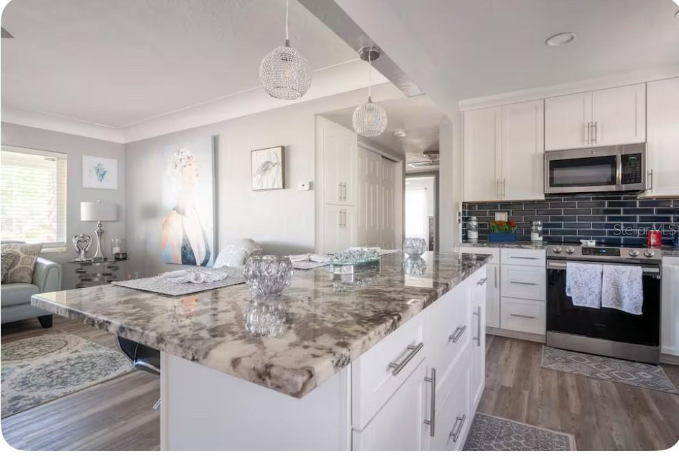 Image 13 of 31 For 2400 62nd Street N