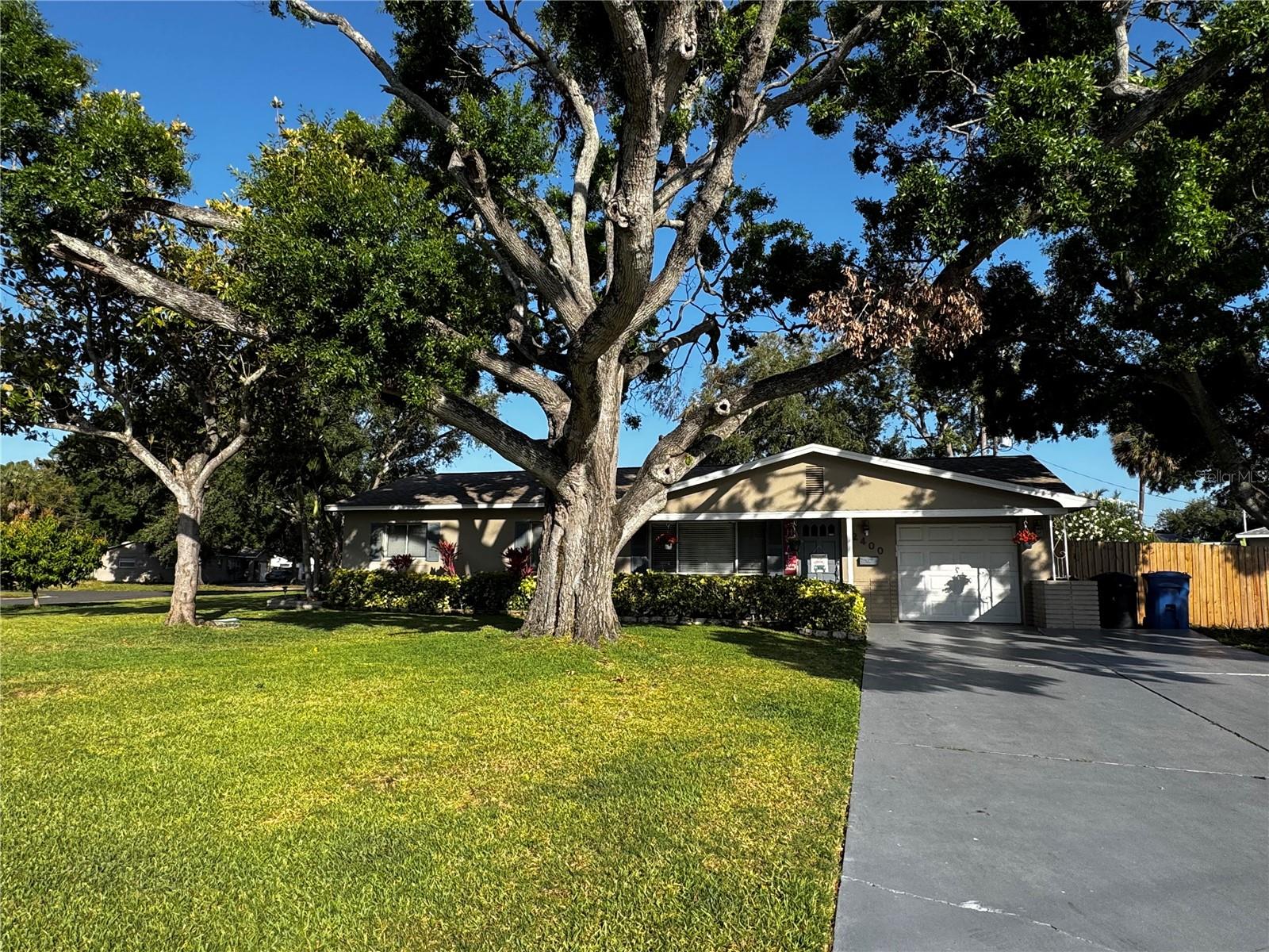 Image 4 of 31 For 2400 62nd Street N