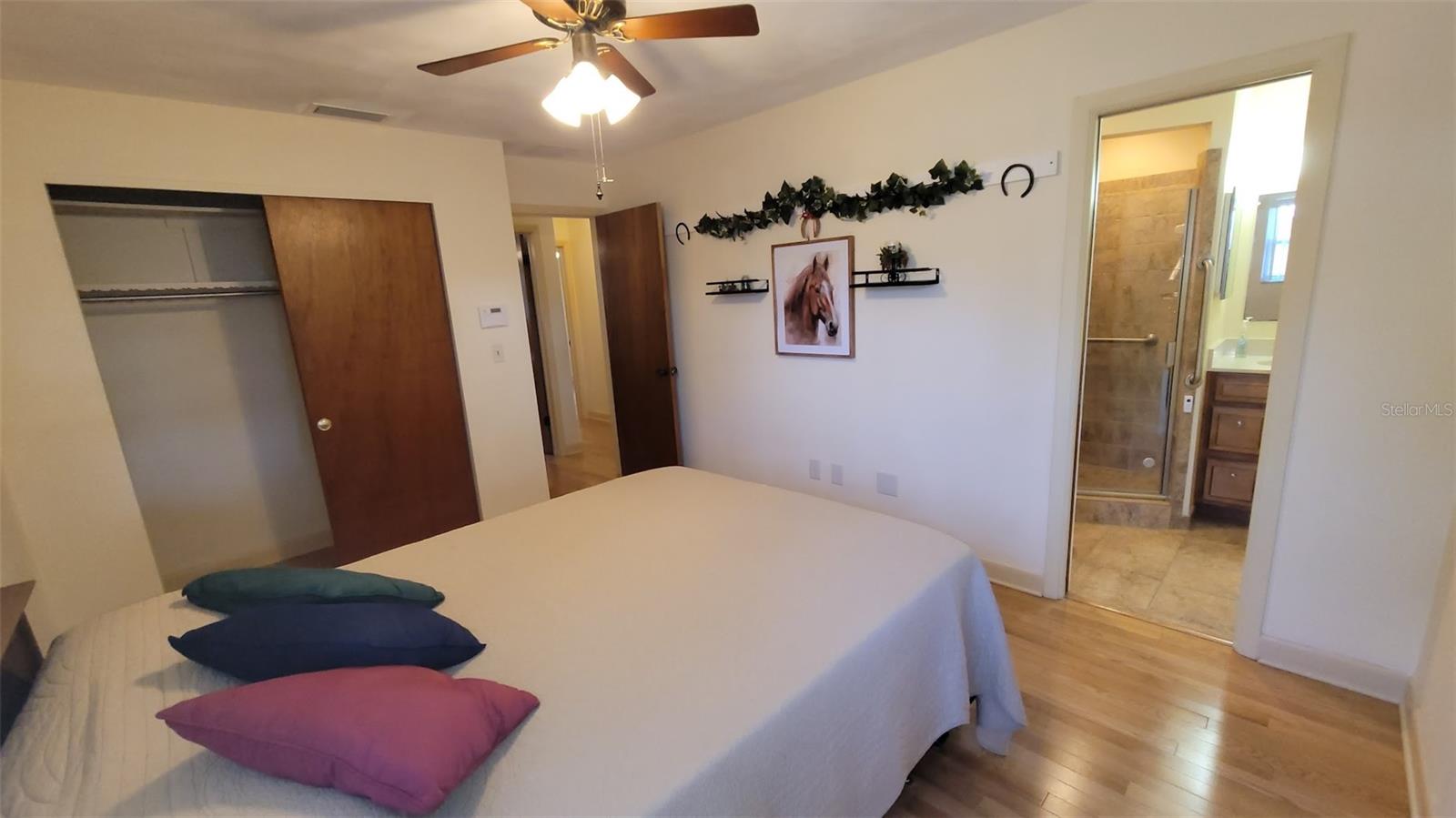 Image 10 of 39 For 7336 20th Street N