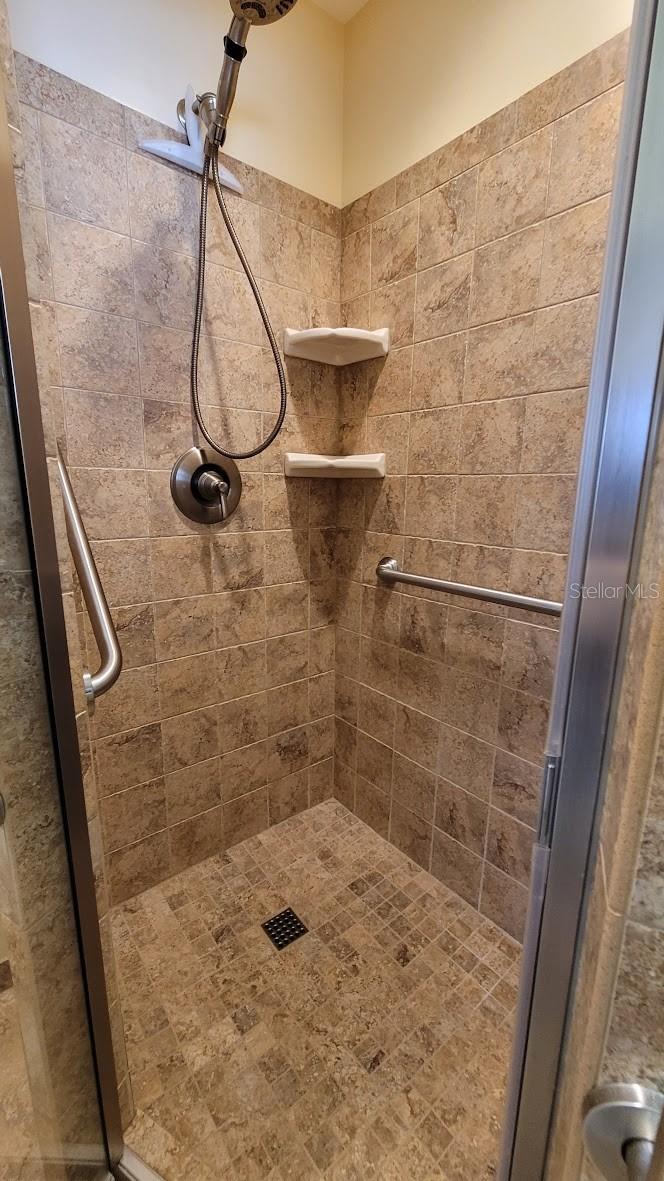 Image 13 of 39 For 7336 20th Street N