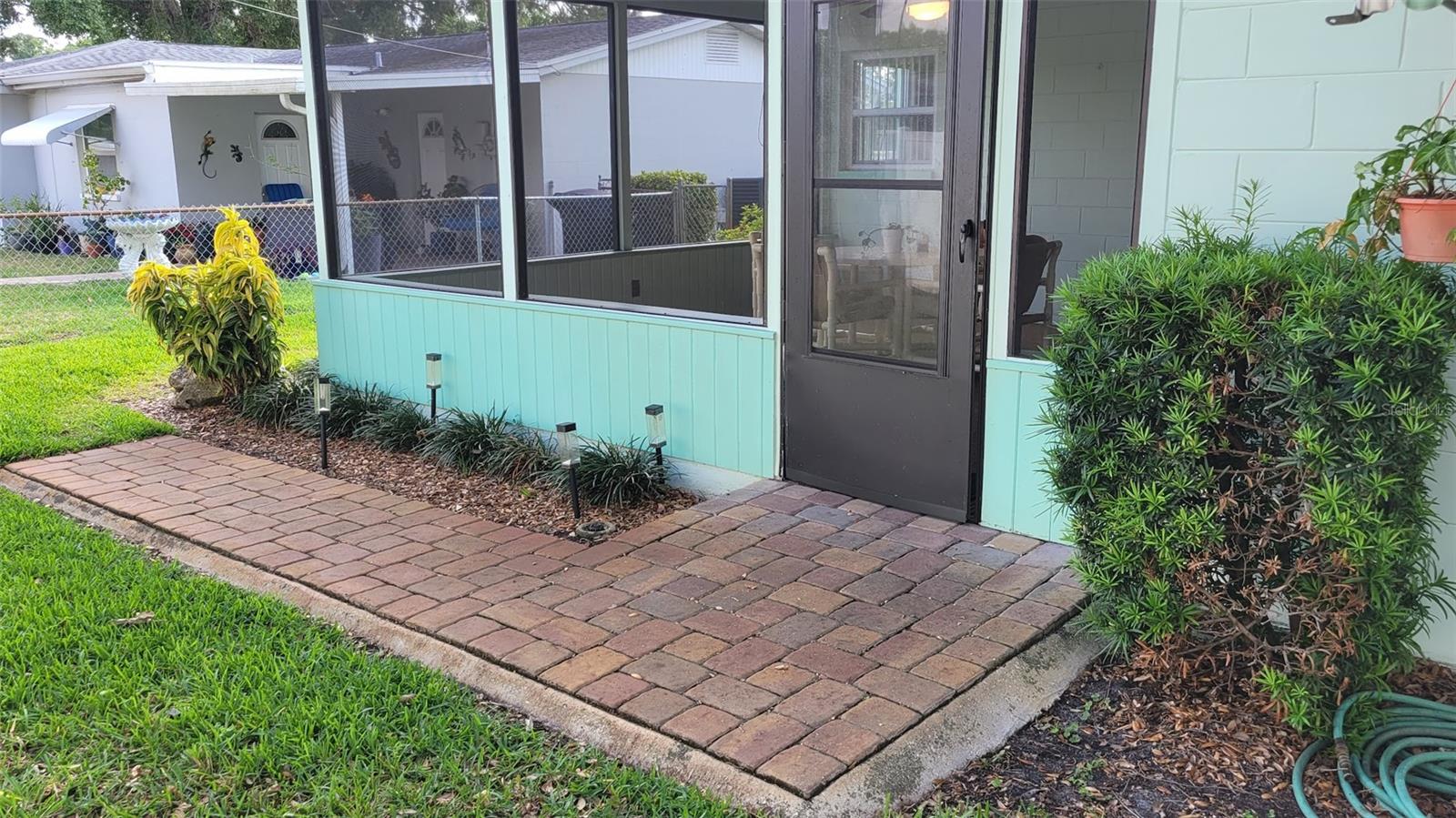 Image 27 of 39 For 7336 20th Street N